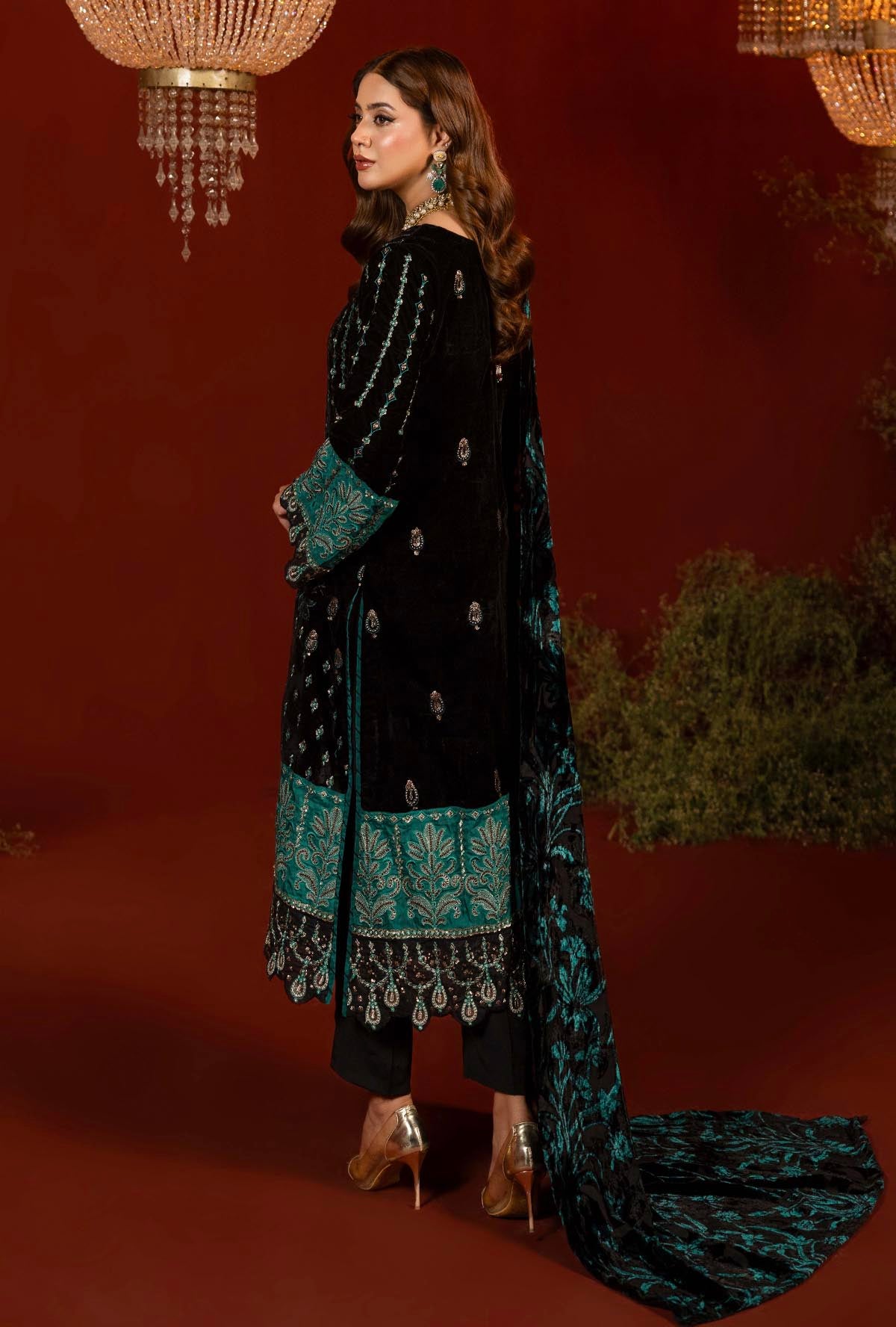 1 Piece – Embroidered Velvet