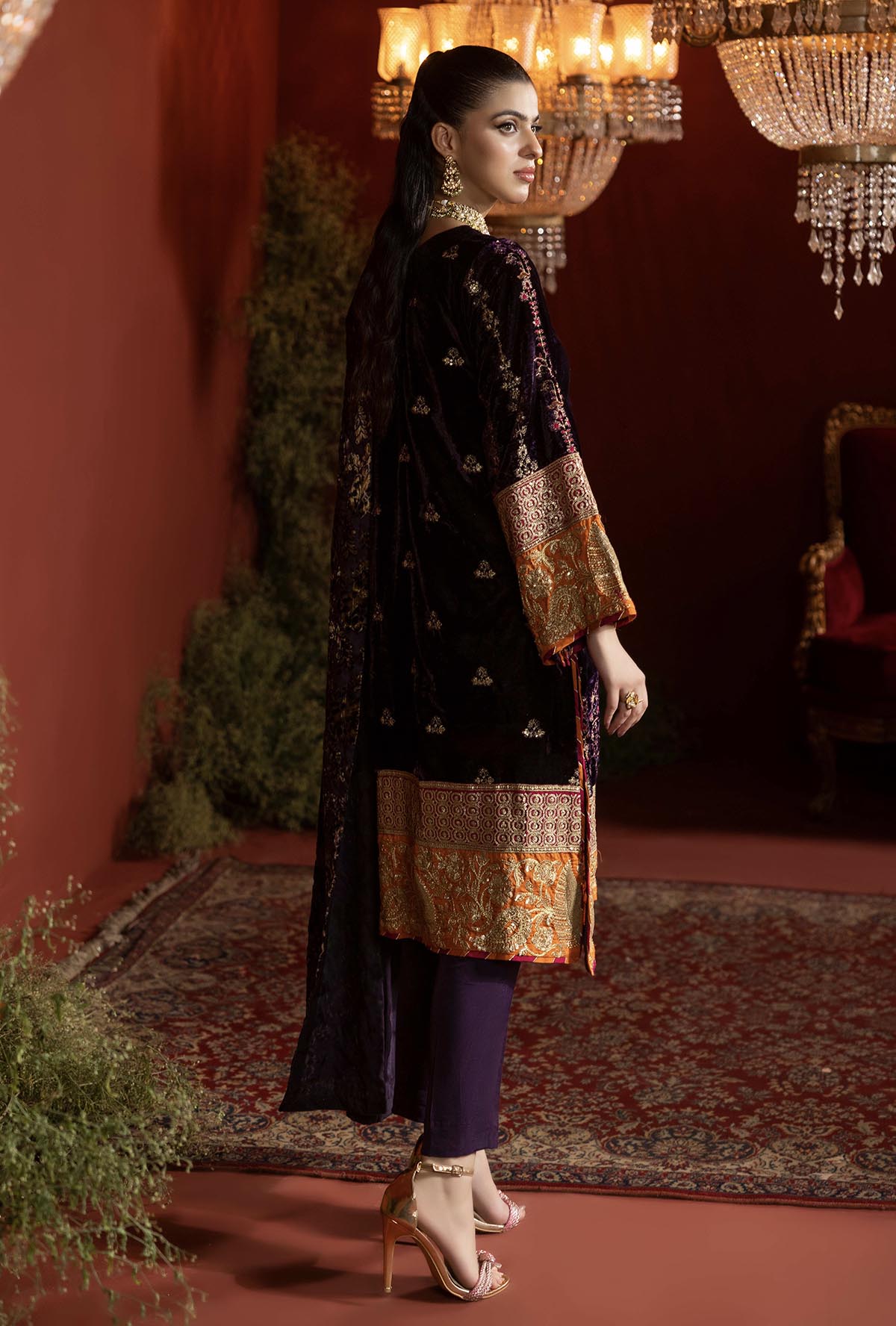1 Piece – Embroidered Velvet