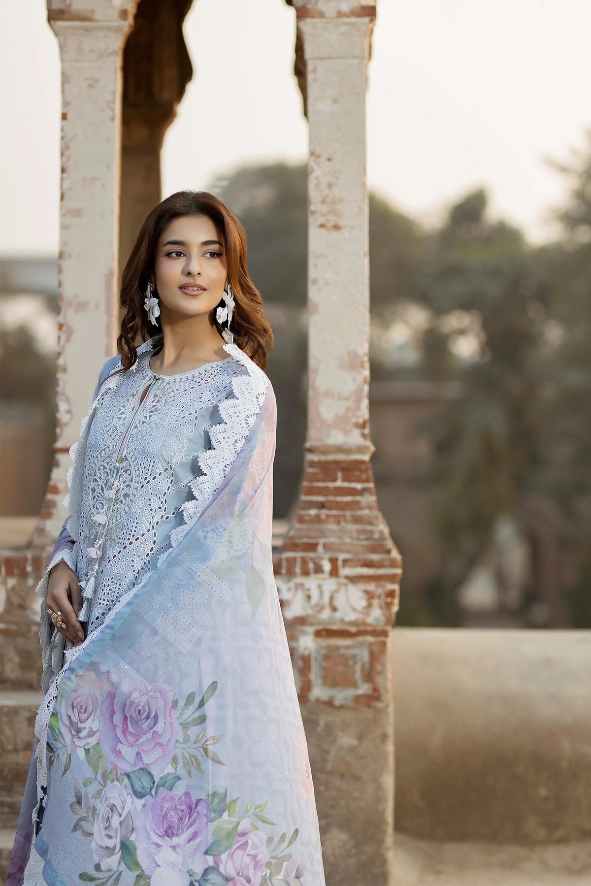 3 Piece – Embroidered Lawn
