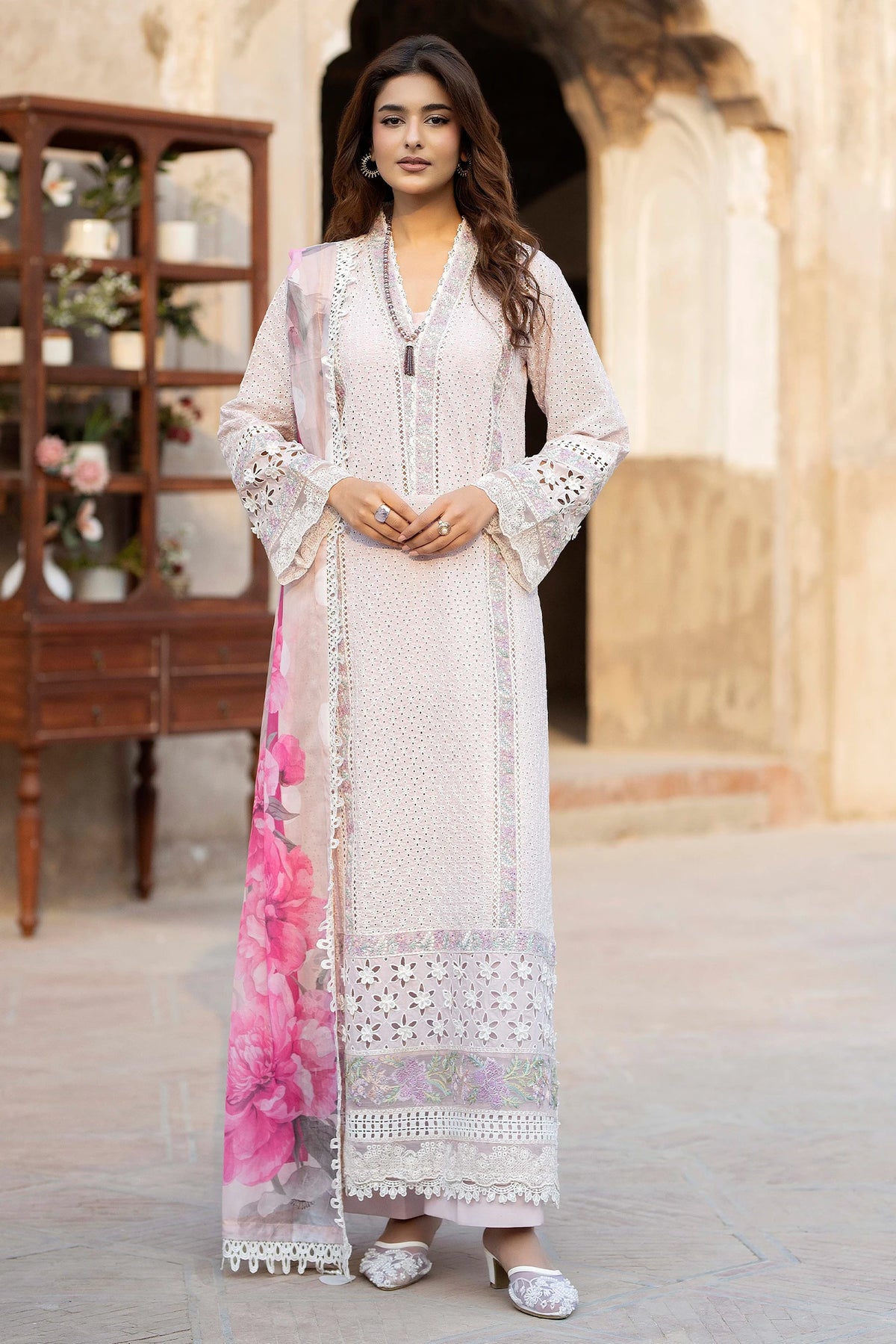 3 Piece – Embroidered Lawn