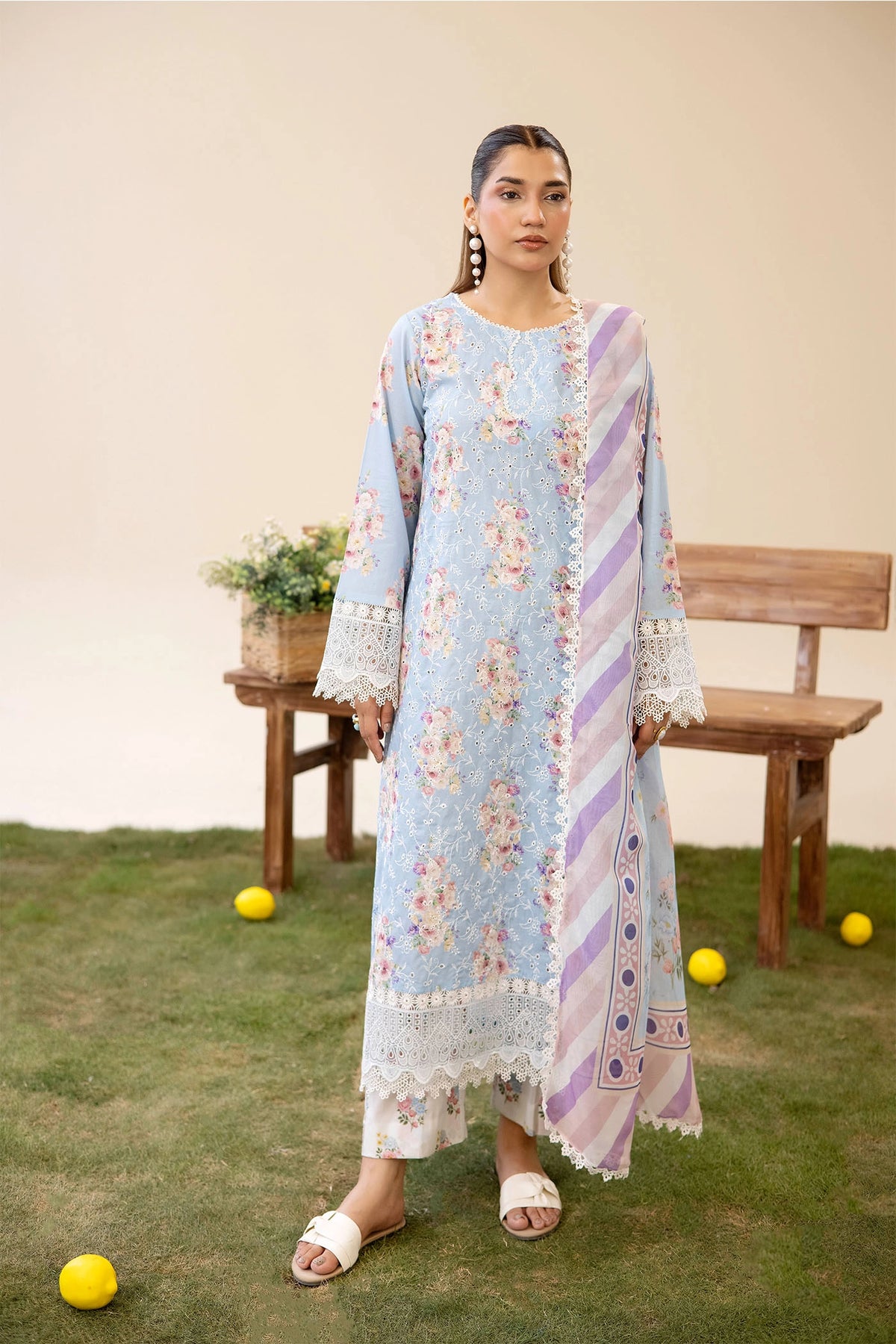 3 Piece – Embroidered Lawn