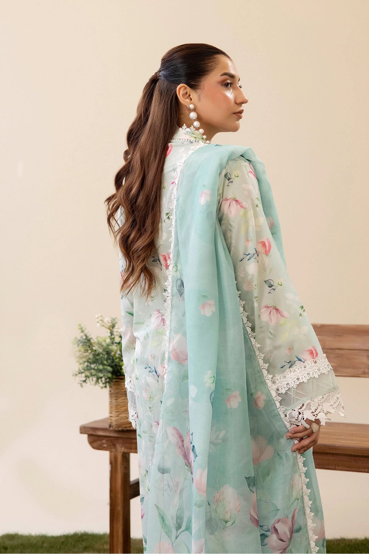 3 Piece – Embroidered Lawn