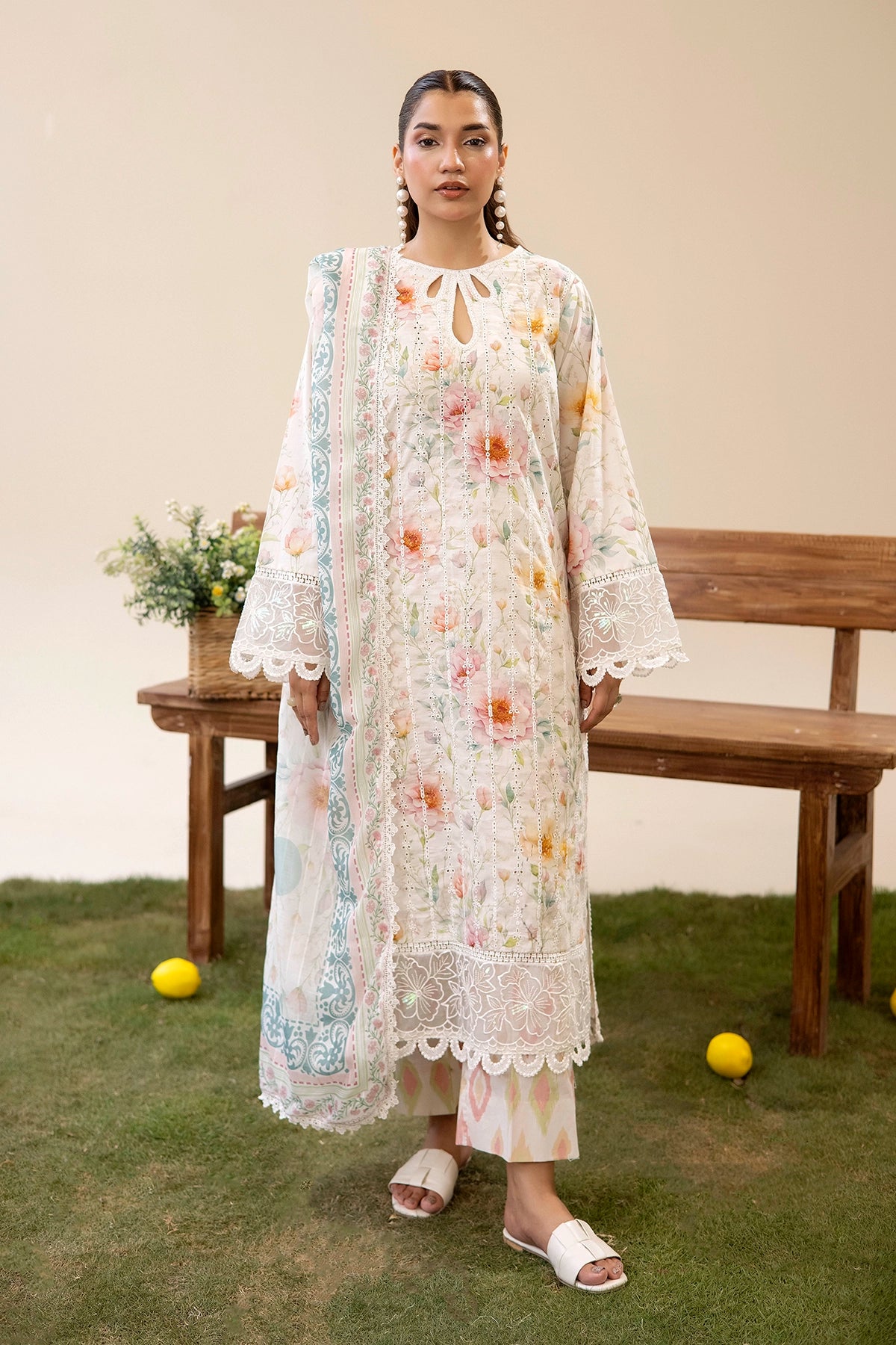 3 Piece – Embroidered Lawn