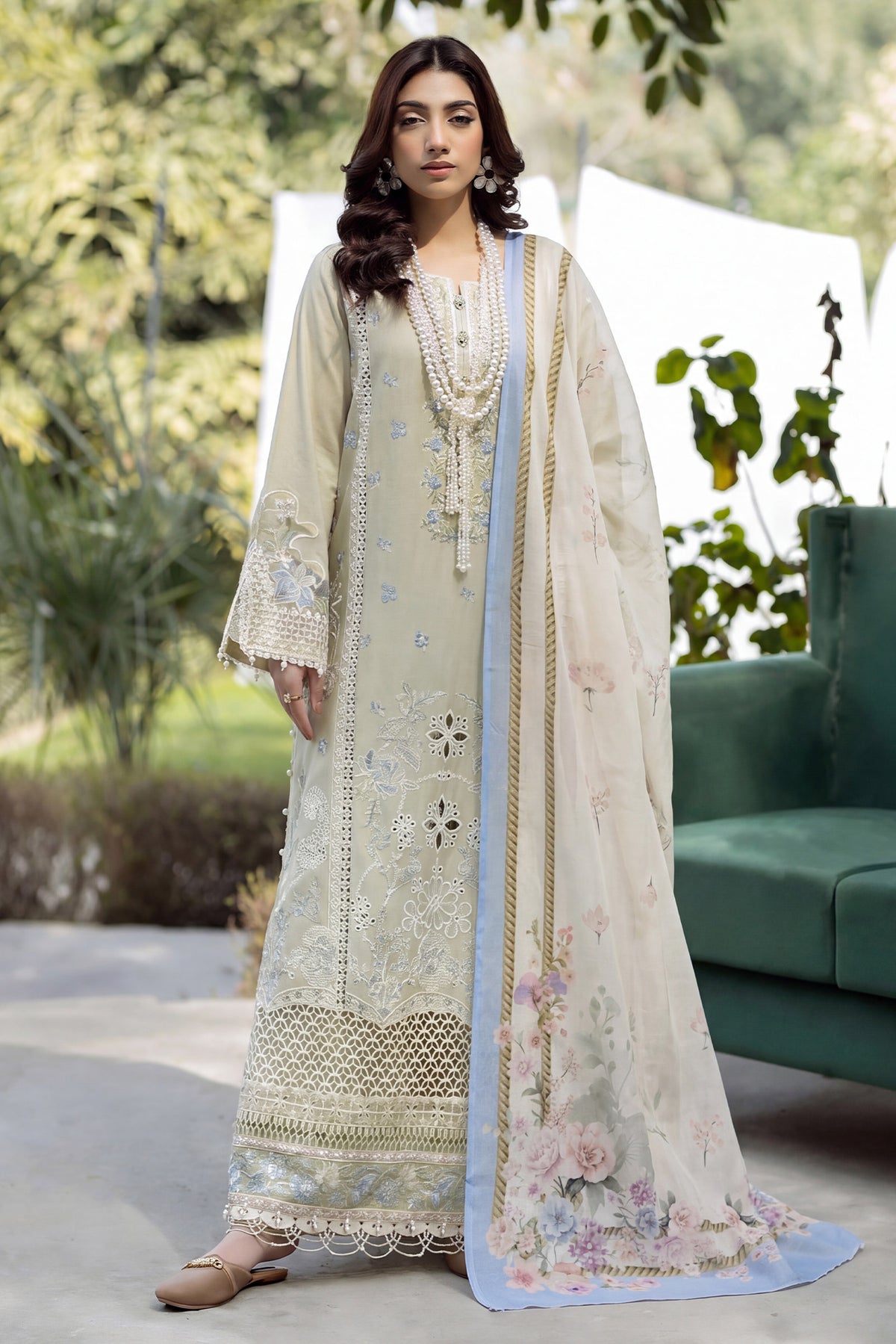 3 Piece – Embroidered Lawn