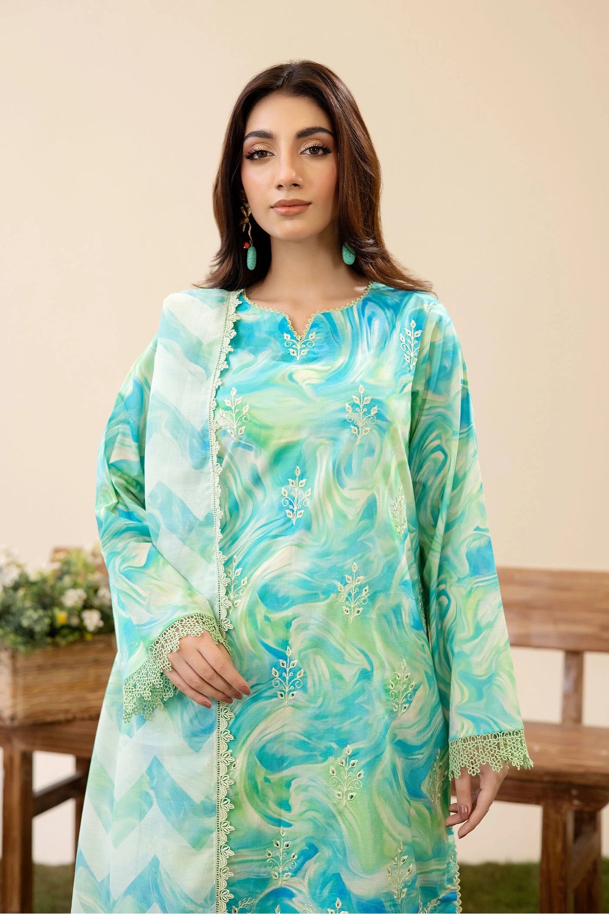 3 Piece – Embroidered Lawn