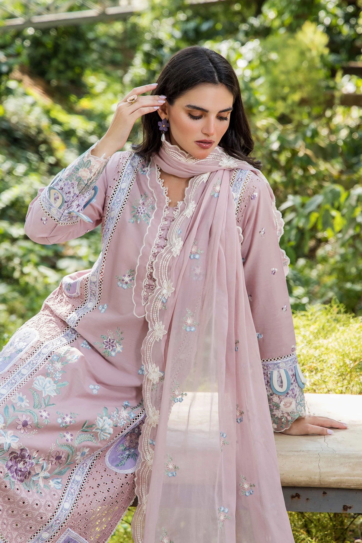 3 Piece – Embroidered Lawn