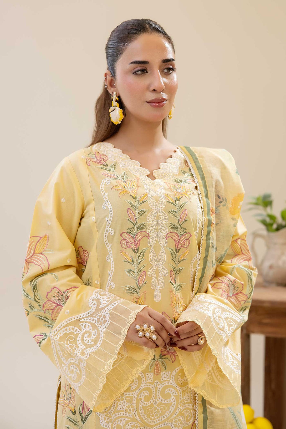 3 Piece – Embroidered Lawn