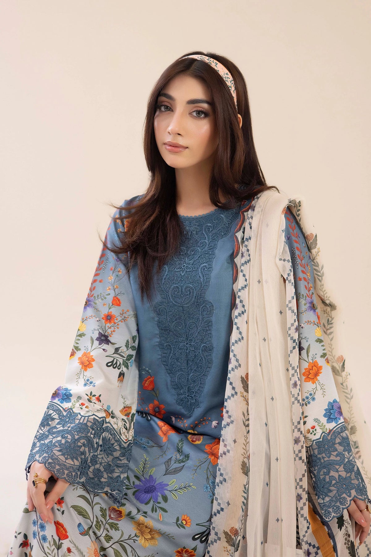 3 Piece – Embroidered Lawn
