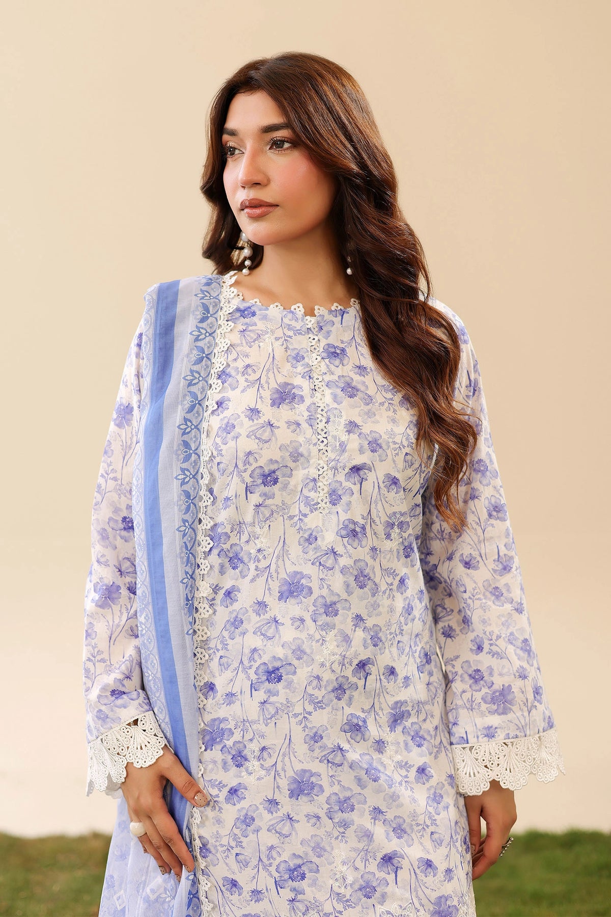 3 Piece – Embroidered Lawn