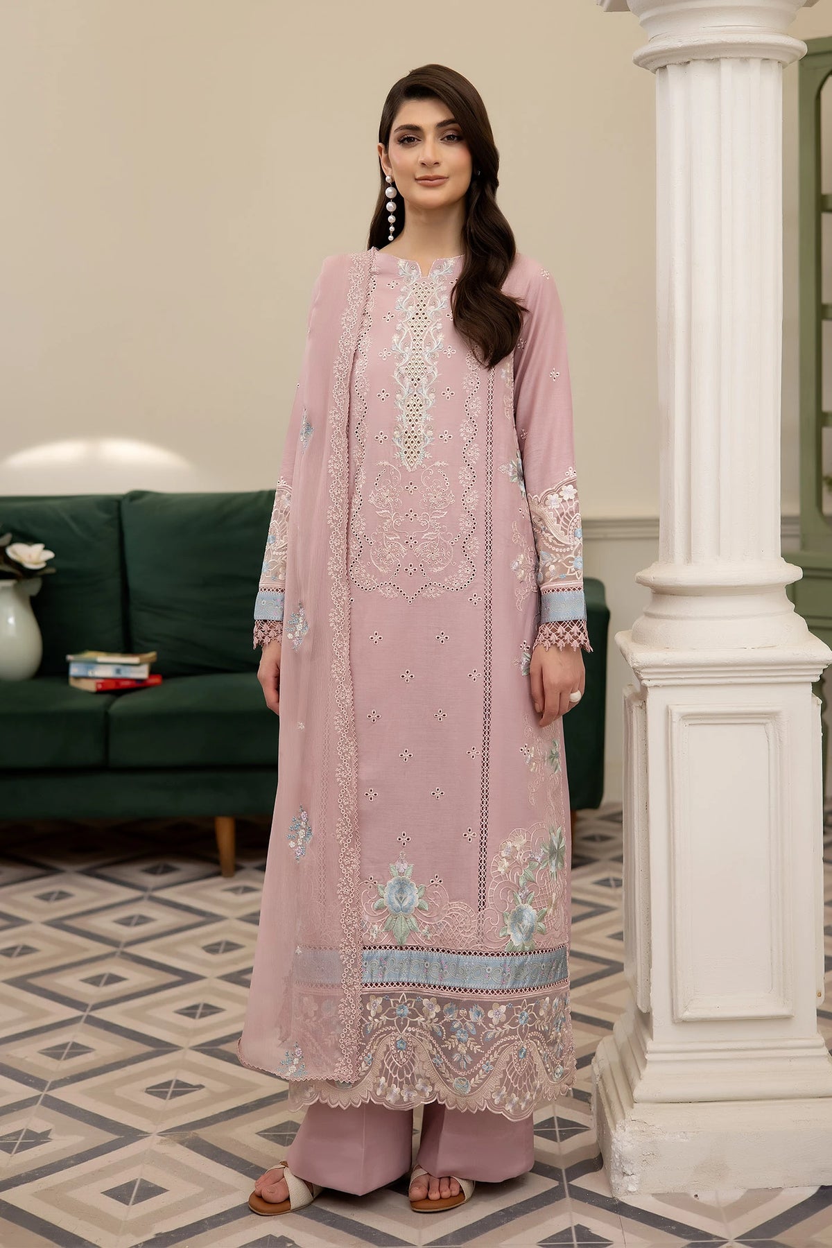 3 Piece – Embroidered Lawn