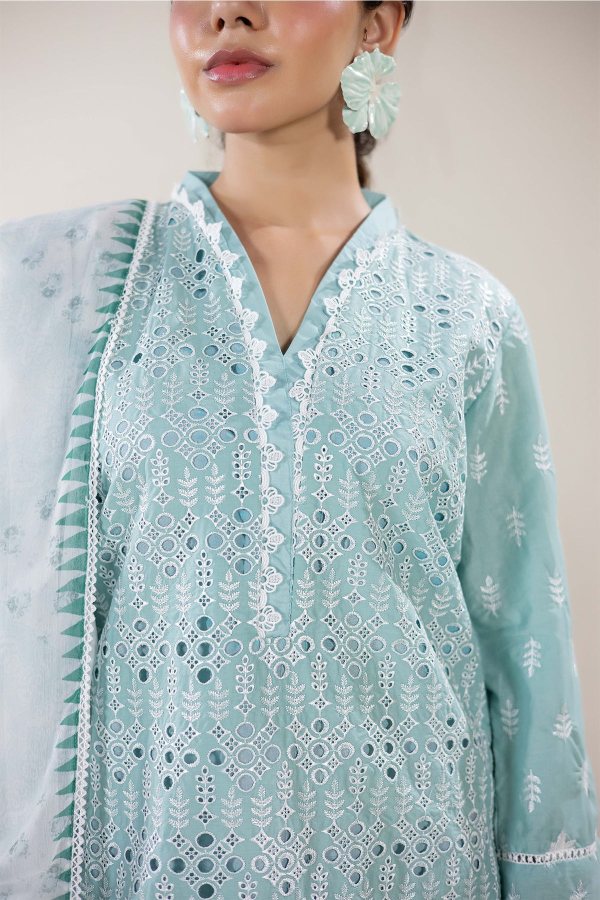 3 Piece – Embroidered Lawn