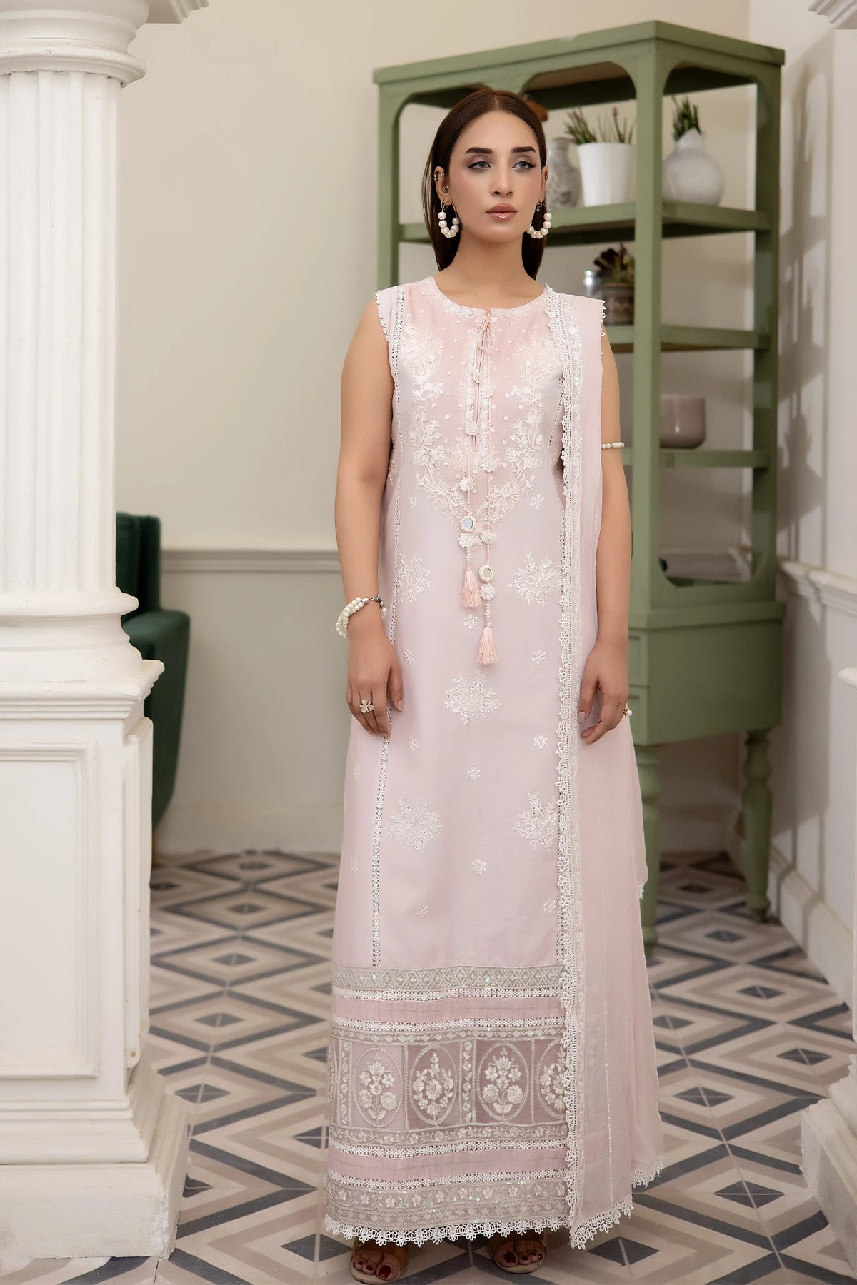 3 Piece – Embroidered Lawn