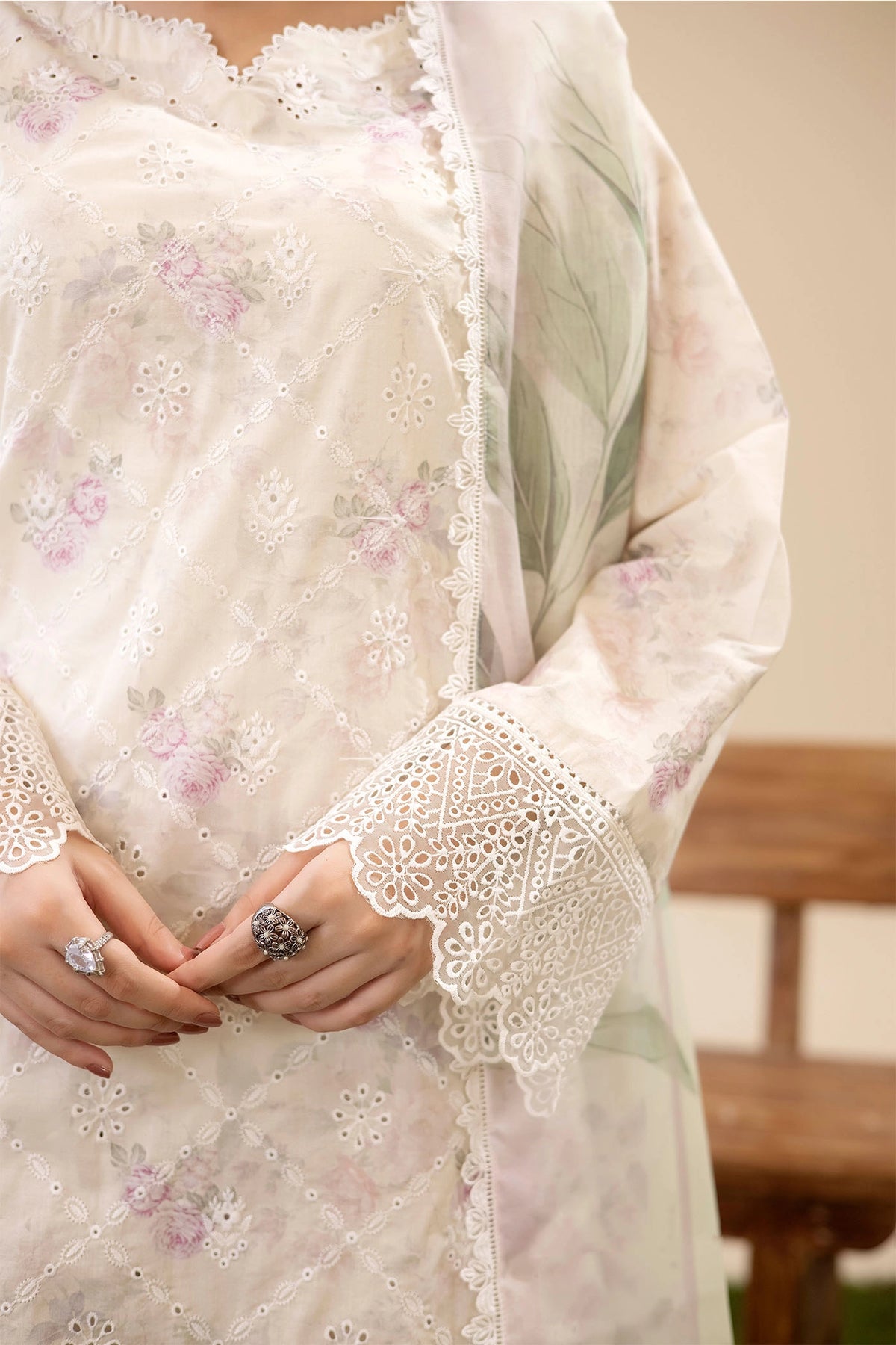 3 Piece – Embroidered Lawn