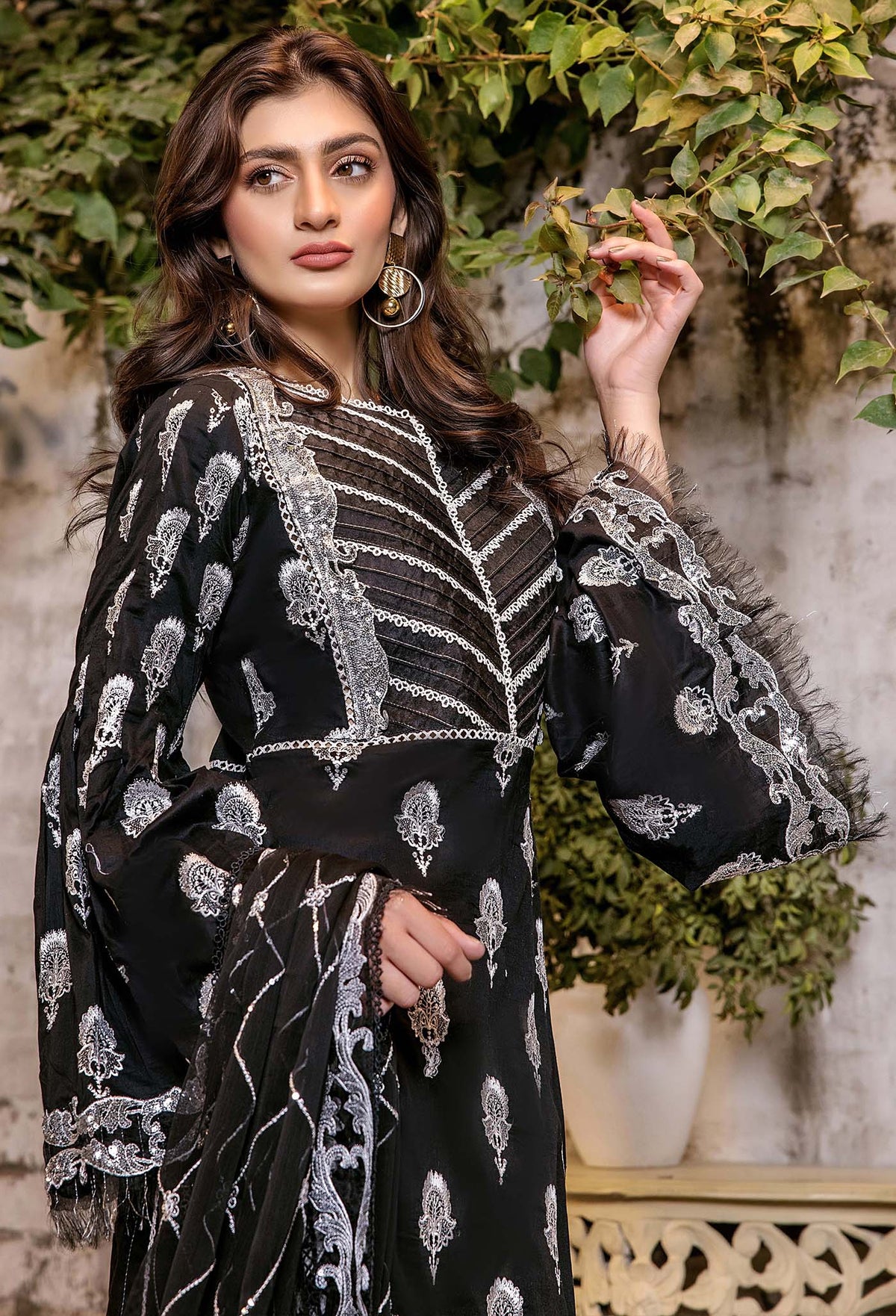 ADAN'S CHIKANKARI'25