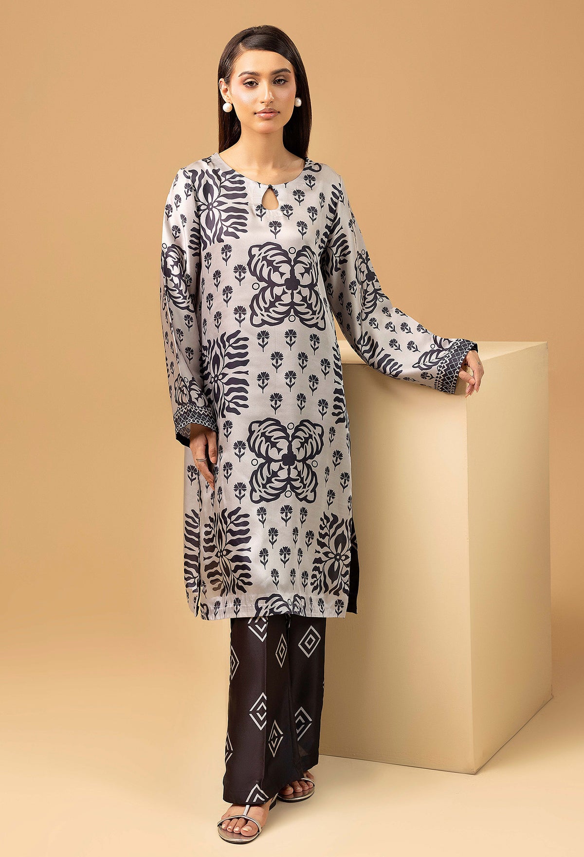 2 Piece – Printed Shamoz Silk