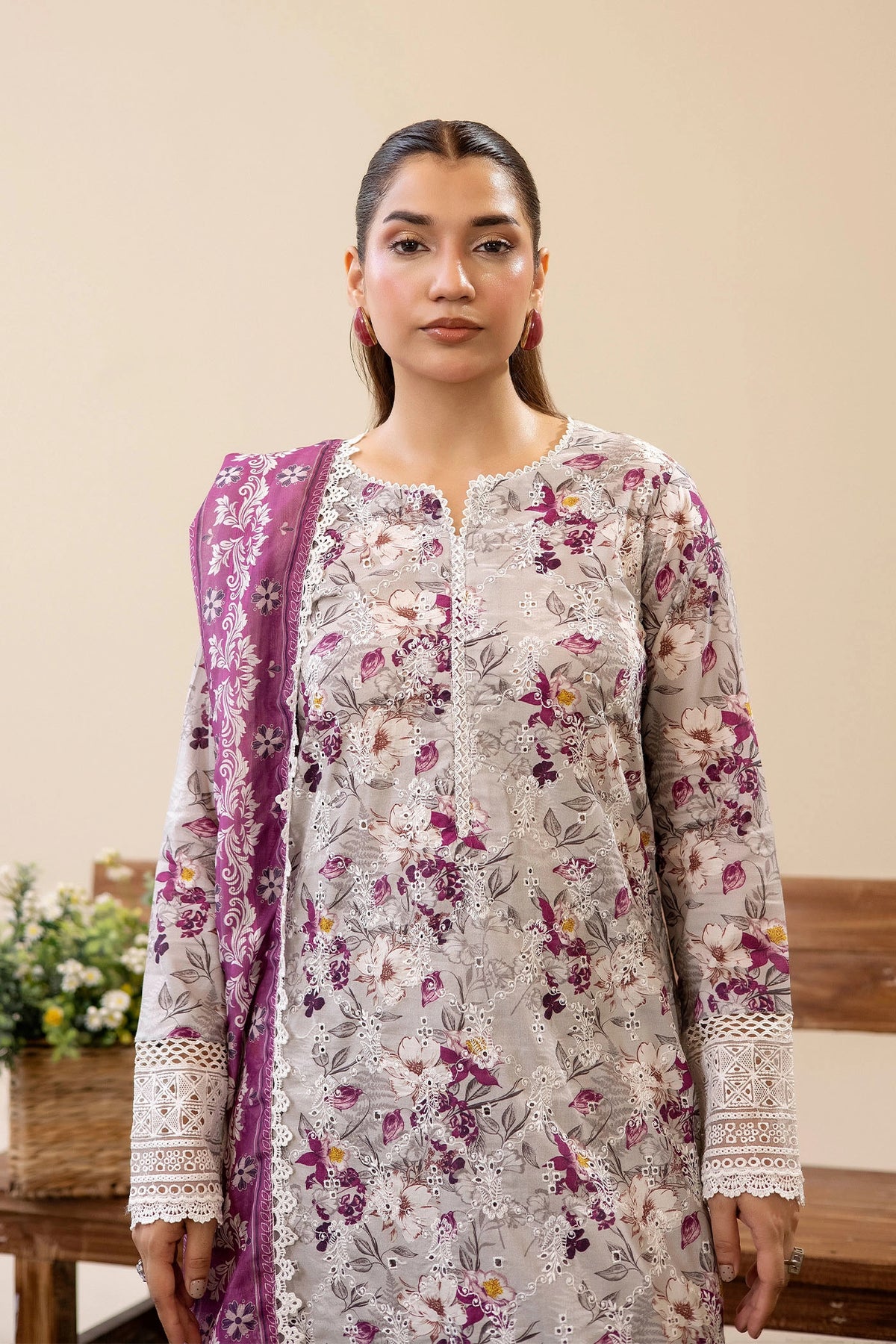 3 Piece – Embroidered Lawn