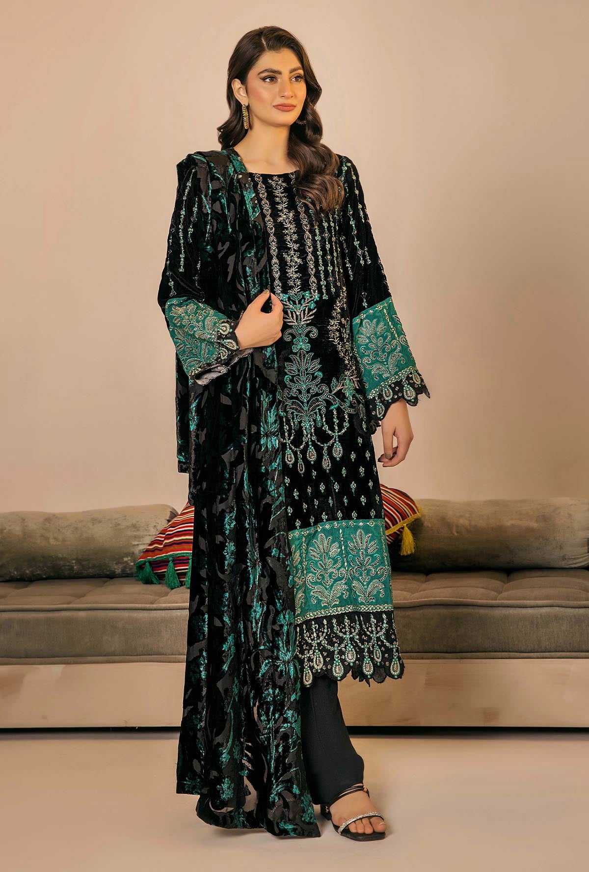 1 Piece – Embroidered Velvet