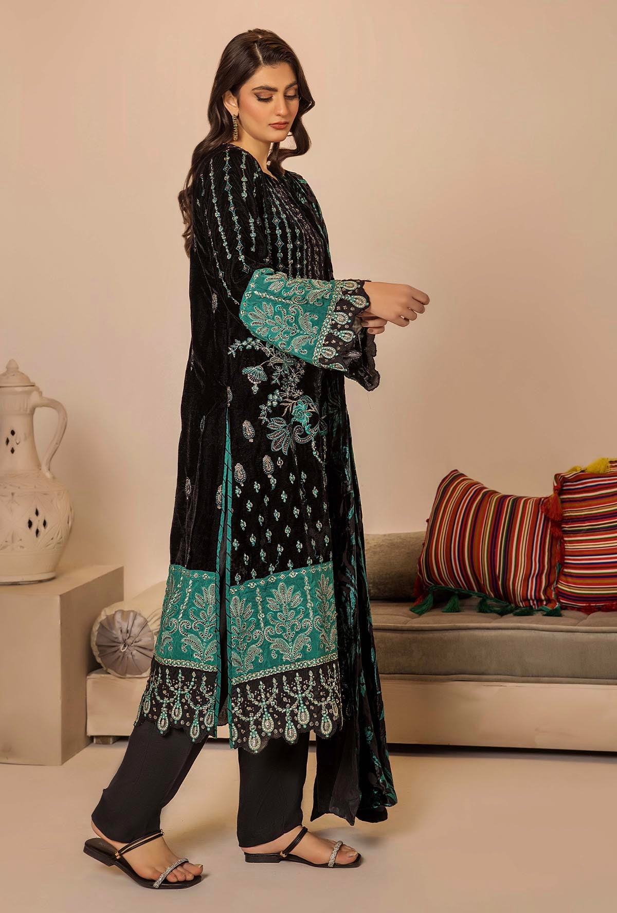 1 Piece – Embroidered Velvet