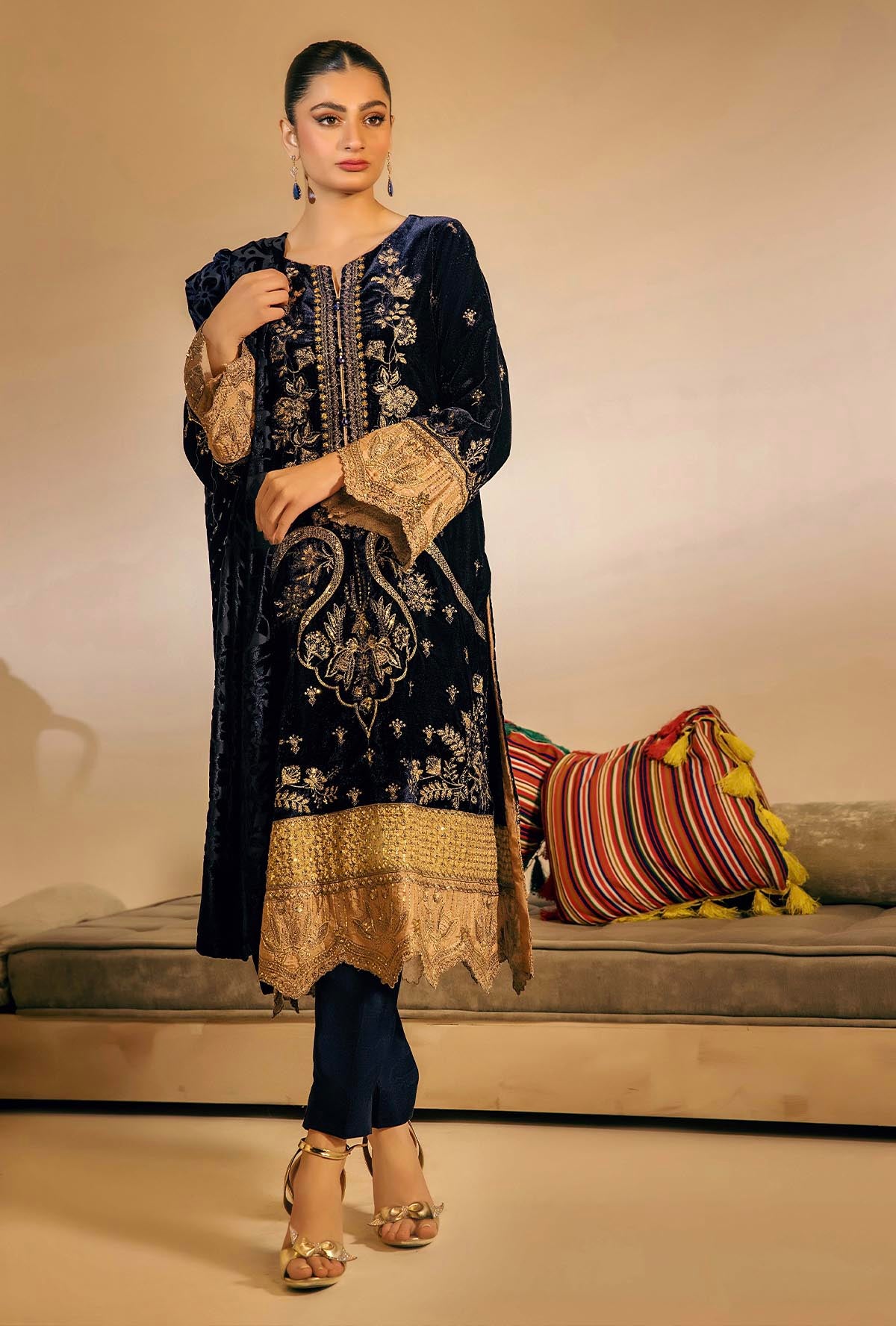 1 Piece – Embroidered Velvet