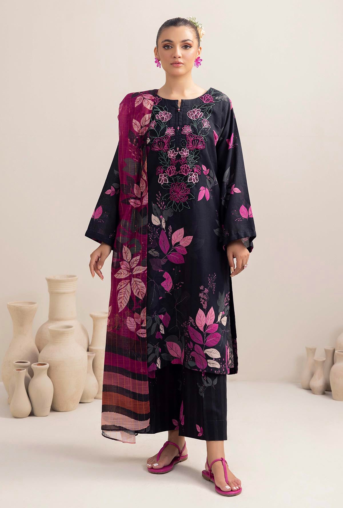 1 Piece – Embroidered Khaddar