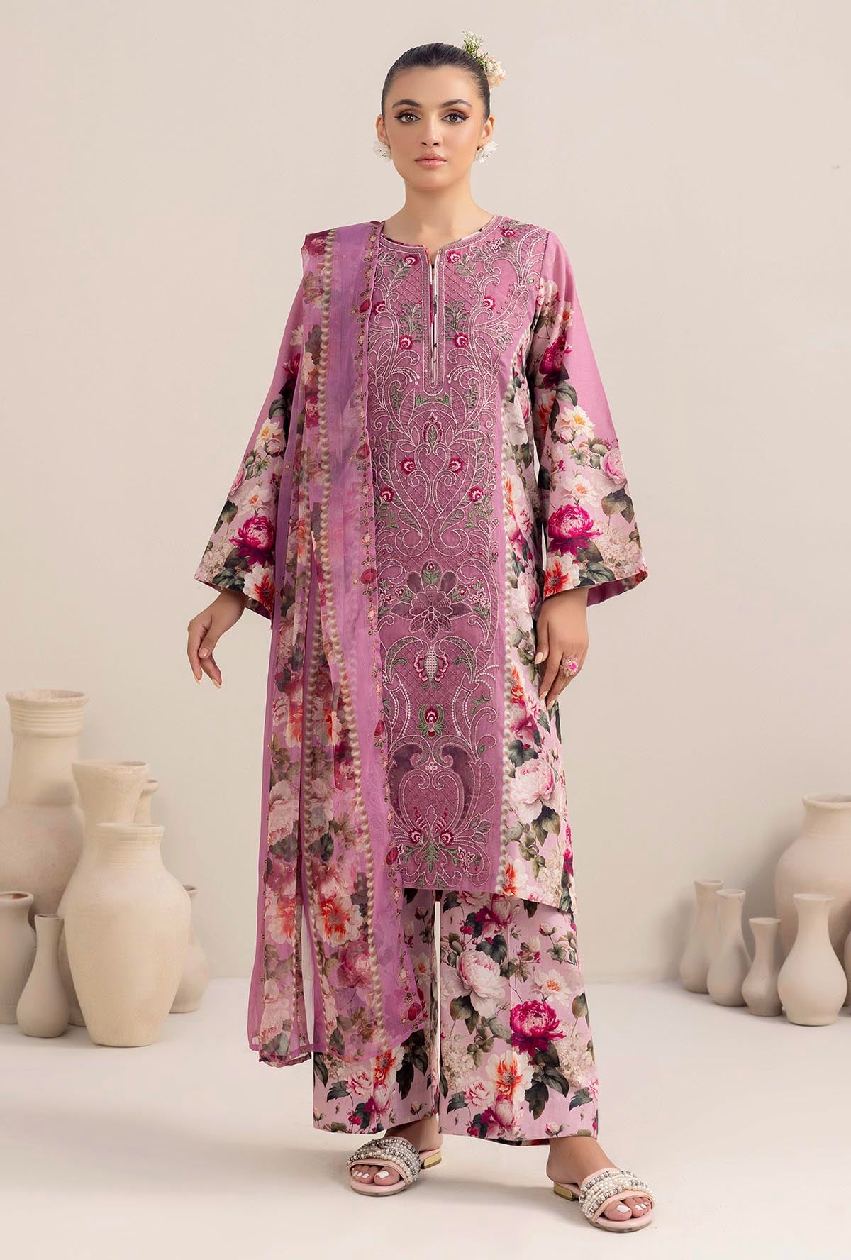 1 Piece – Embroidered Khaddar