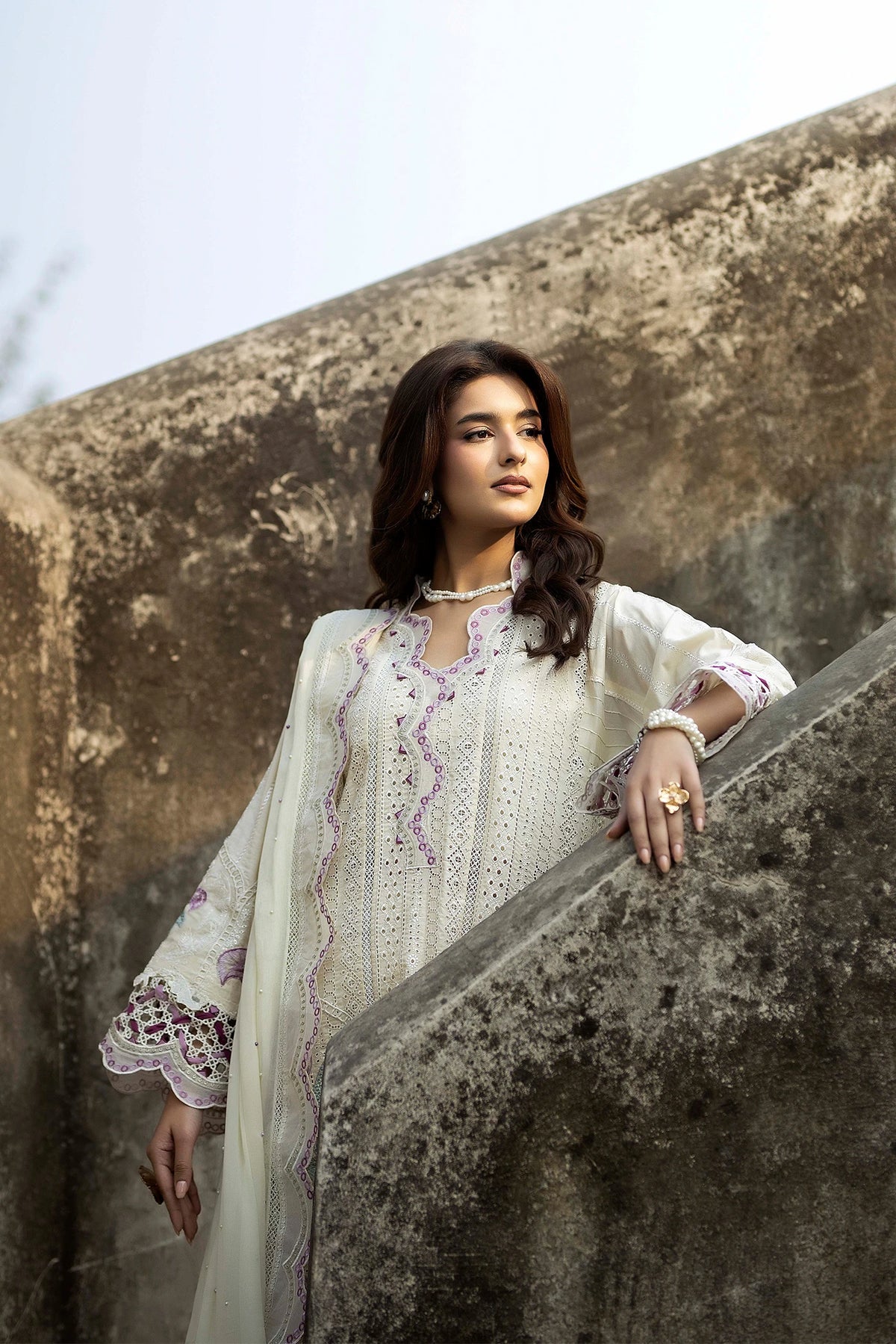3 Piece – Embroidered Lawn