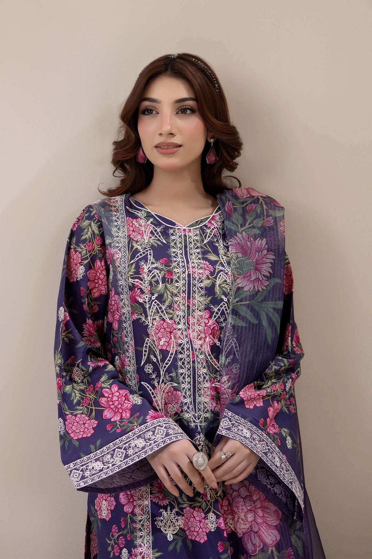 3 Piece – Embroidered Lawn
