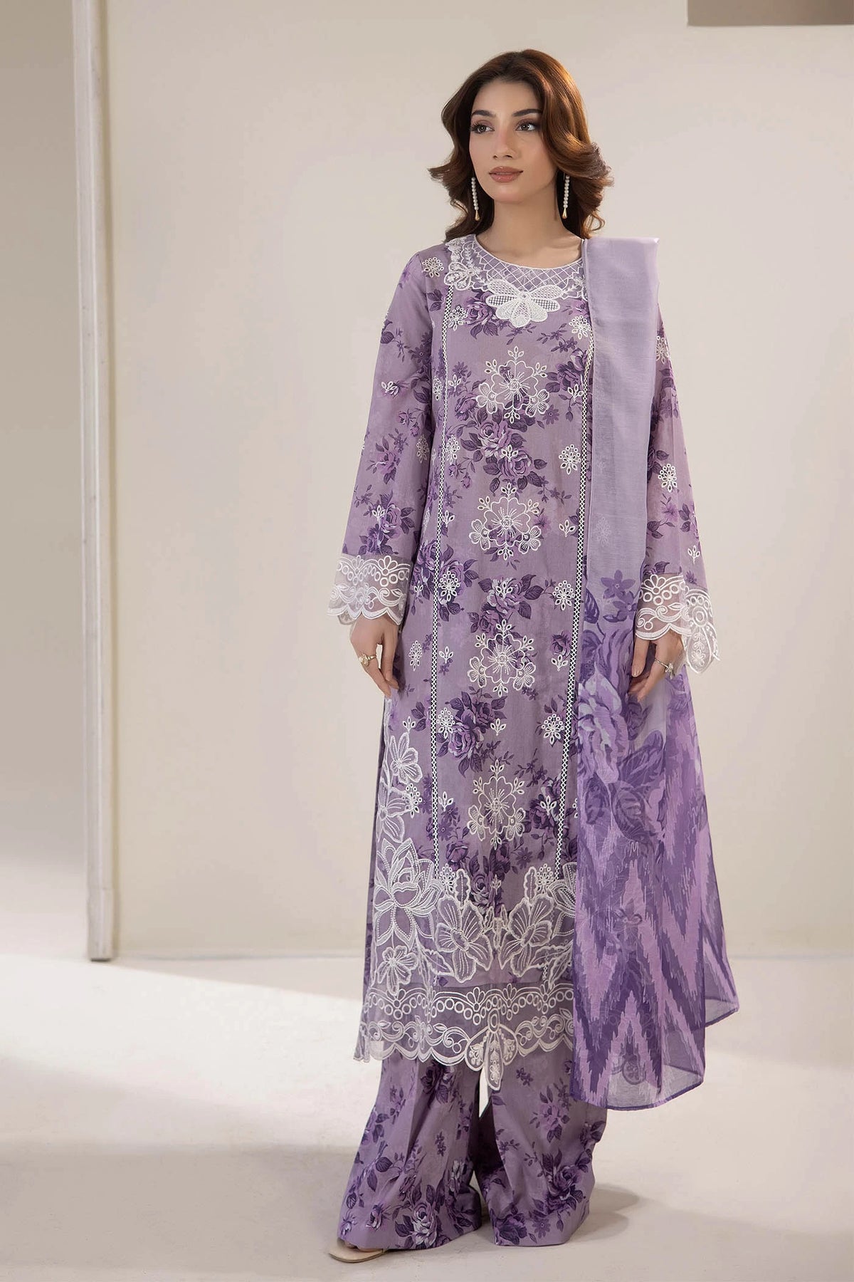 3 Piece – Embroidered Lawn