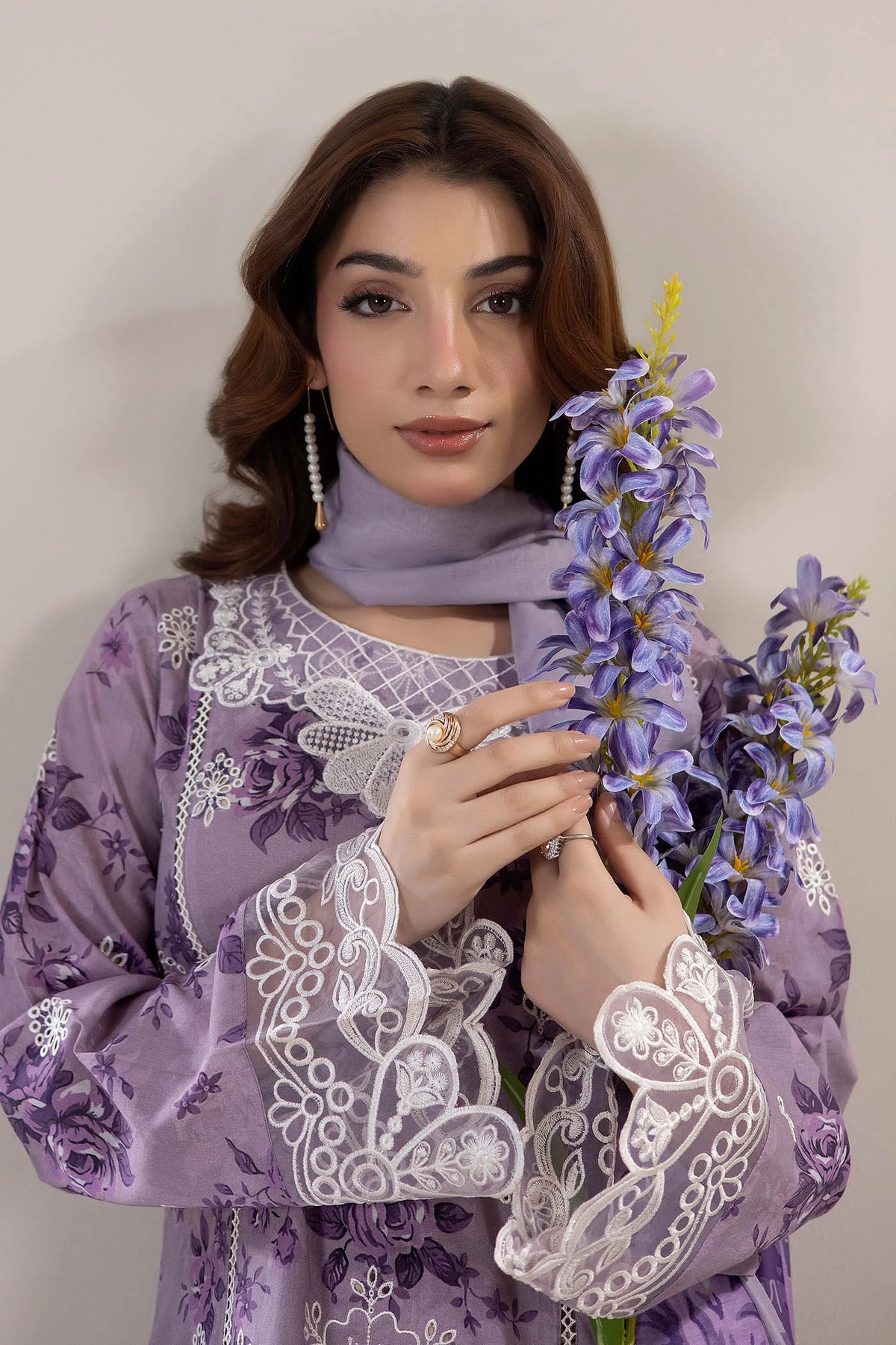 3 Piece – Embroidered Lawn