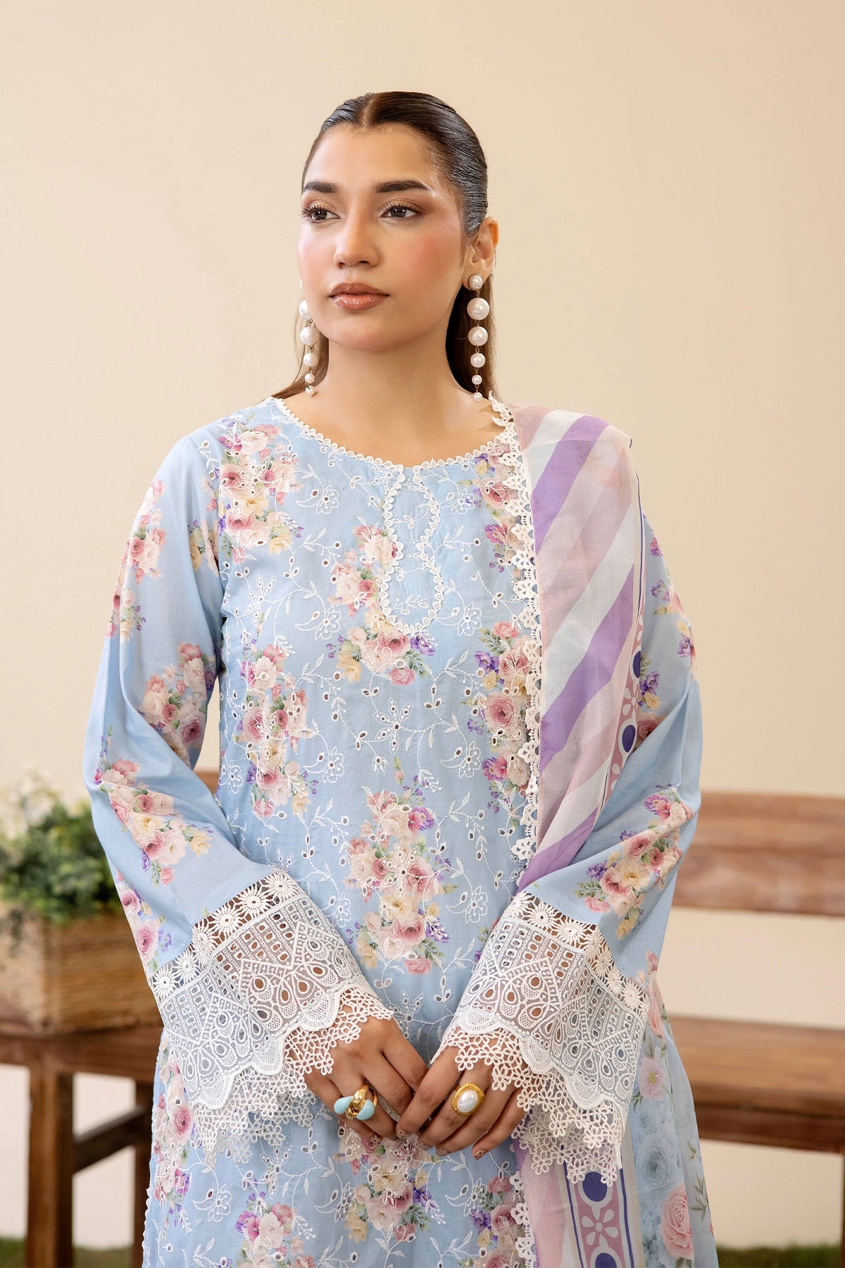 3 Piece – Embroidered Lawn