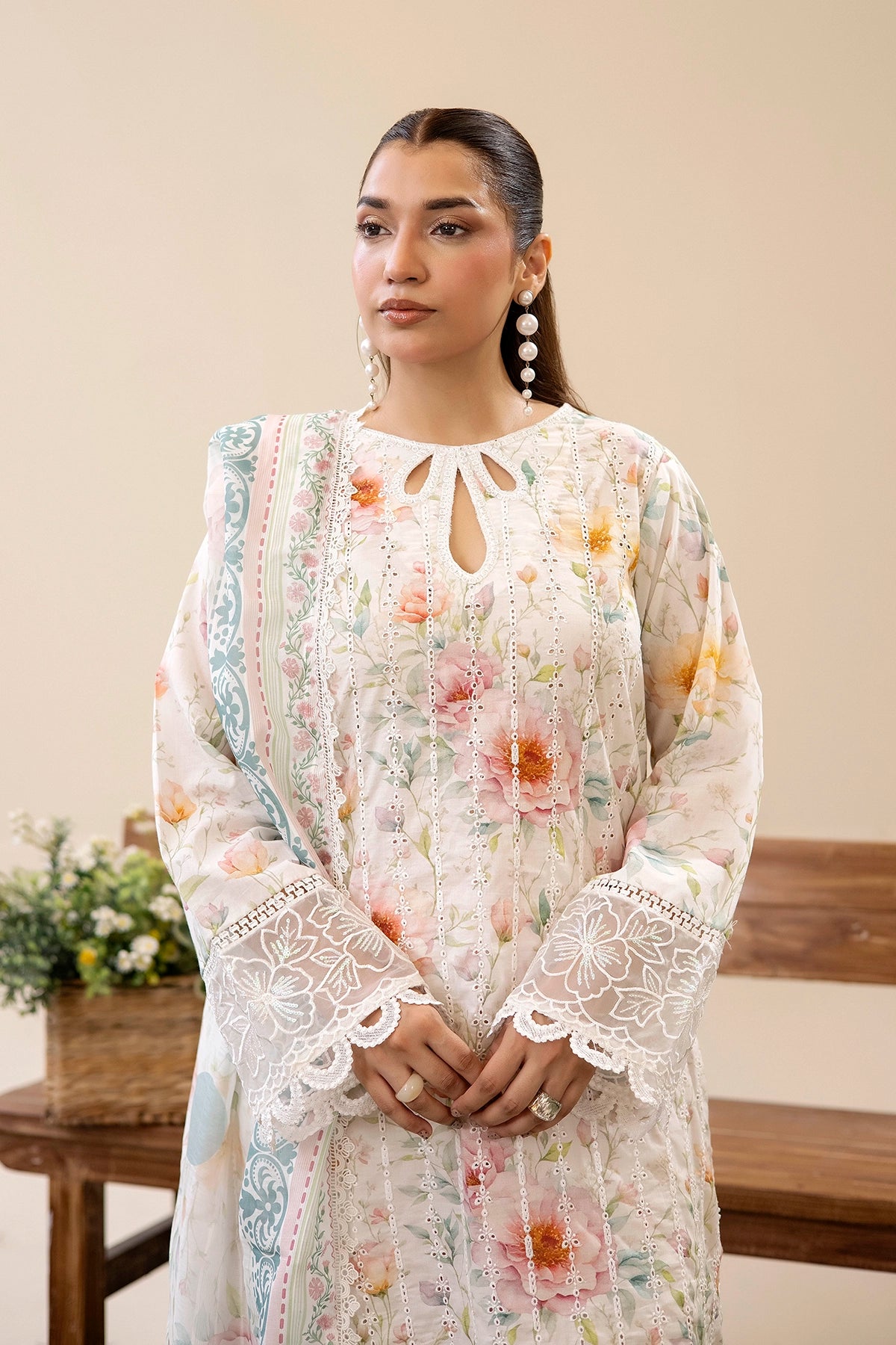 3 Piece – Embroidered Lawn