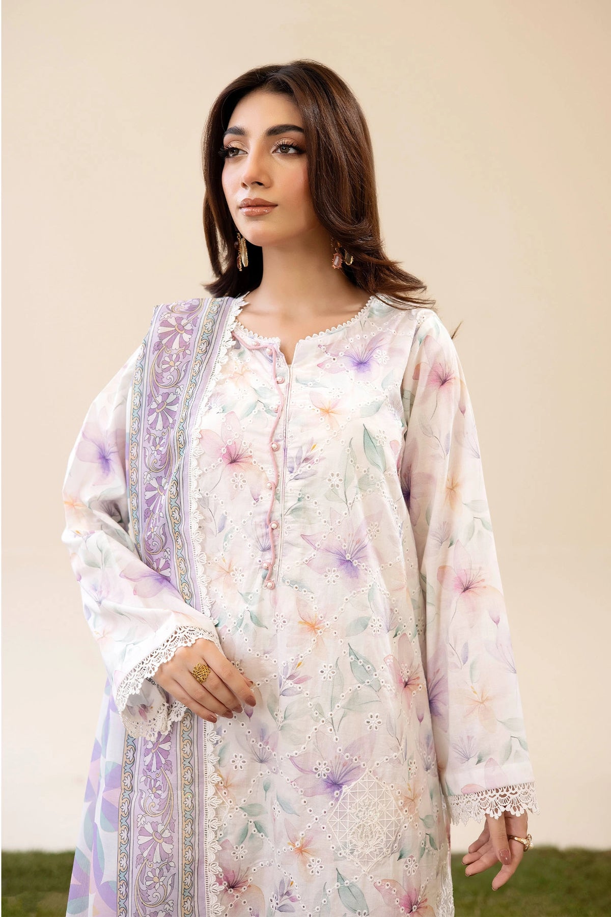 3 Piece – Embroidered Lawn