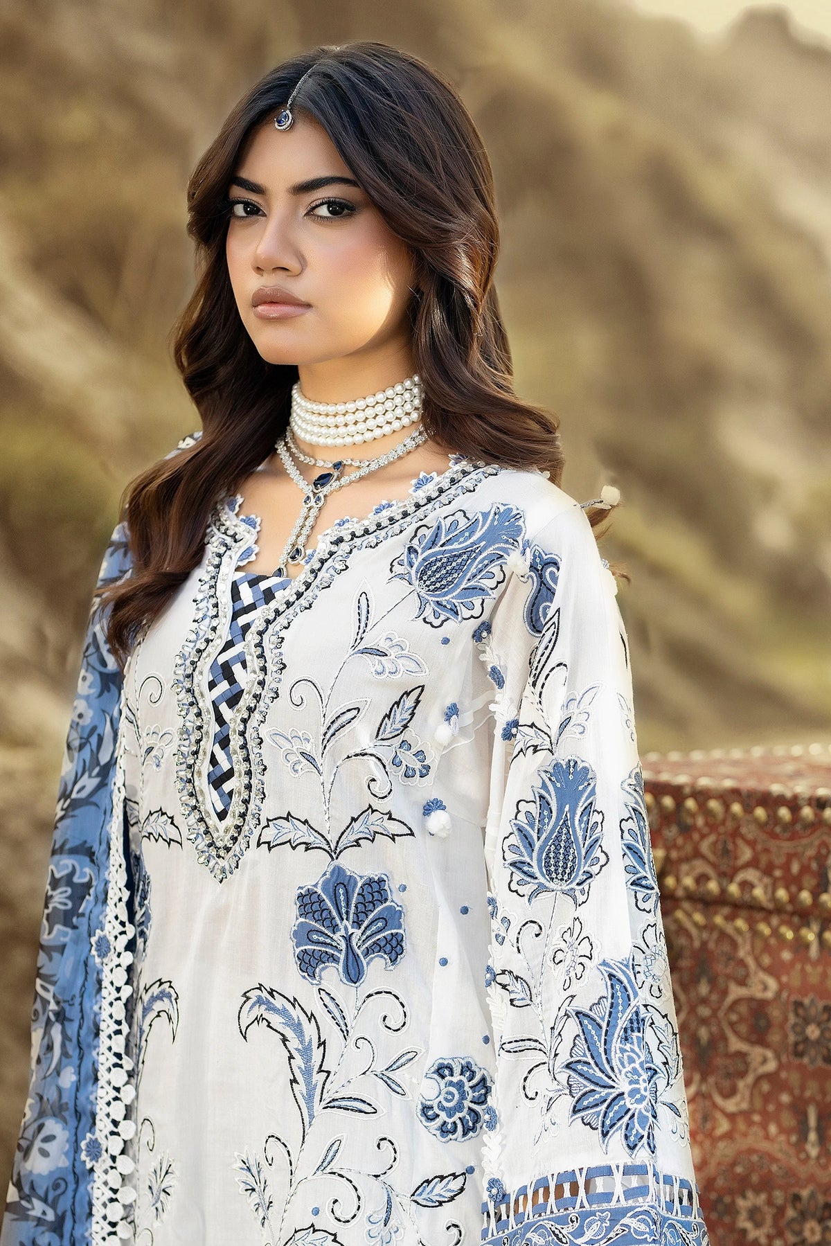 3 Piece – Embroidered Lawn