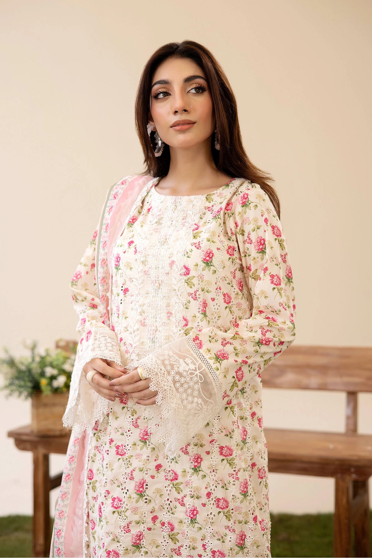 3 Piece – Embroidered Lawn