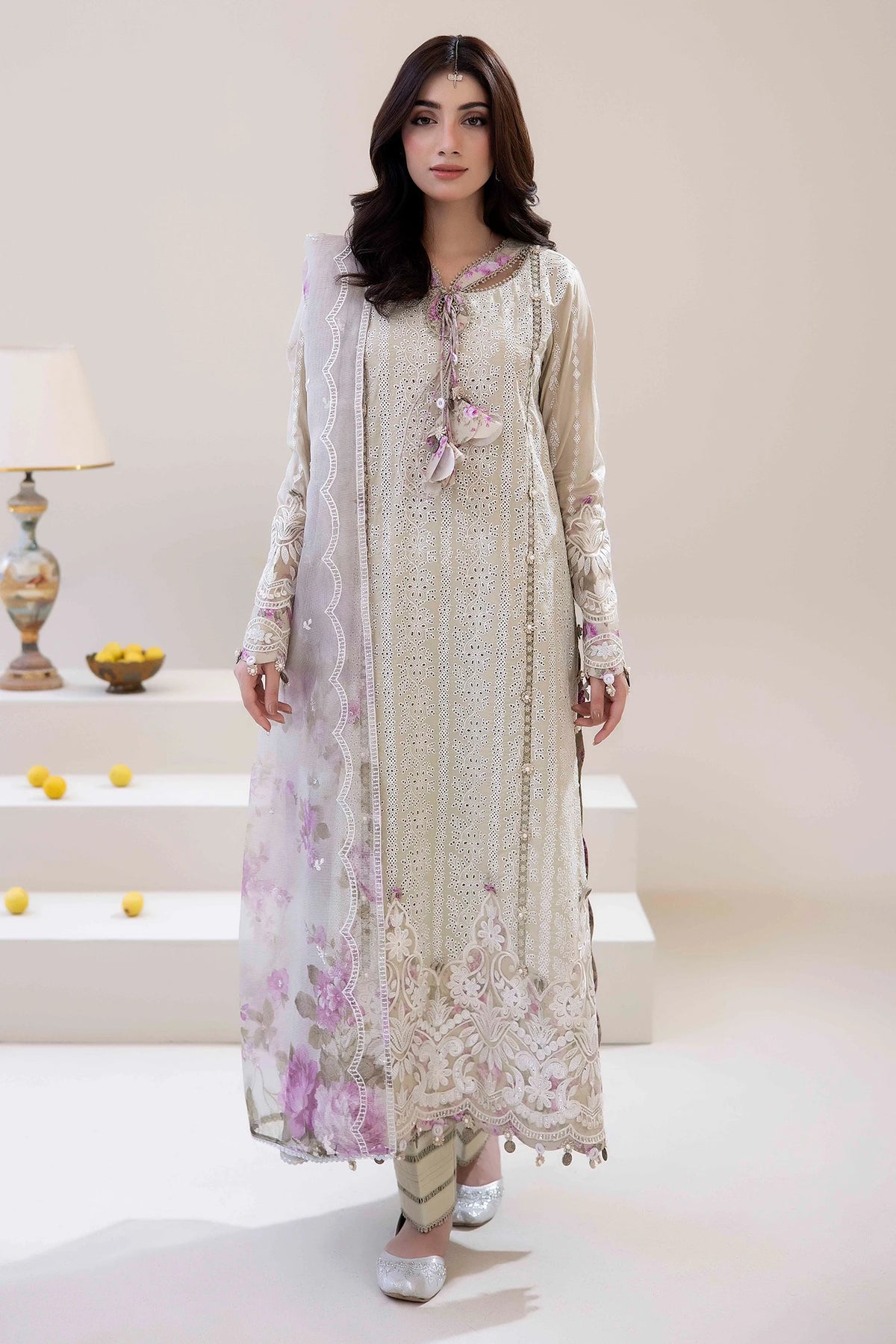 3 Piece – Embroidered Lawn