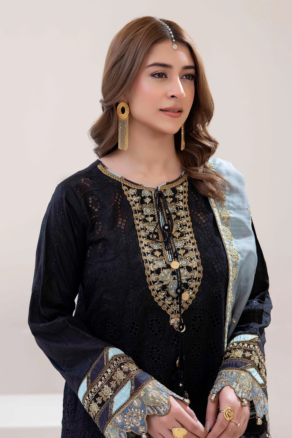 3 Piece – Embroidered Lawn