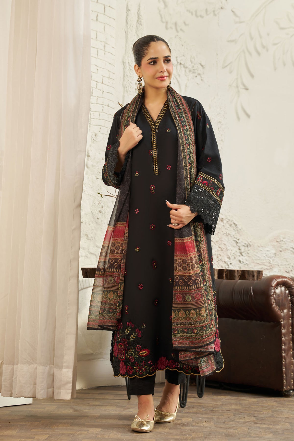 3 PIECE - EMBROIDERED LINEN EMB-711-B