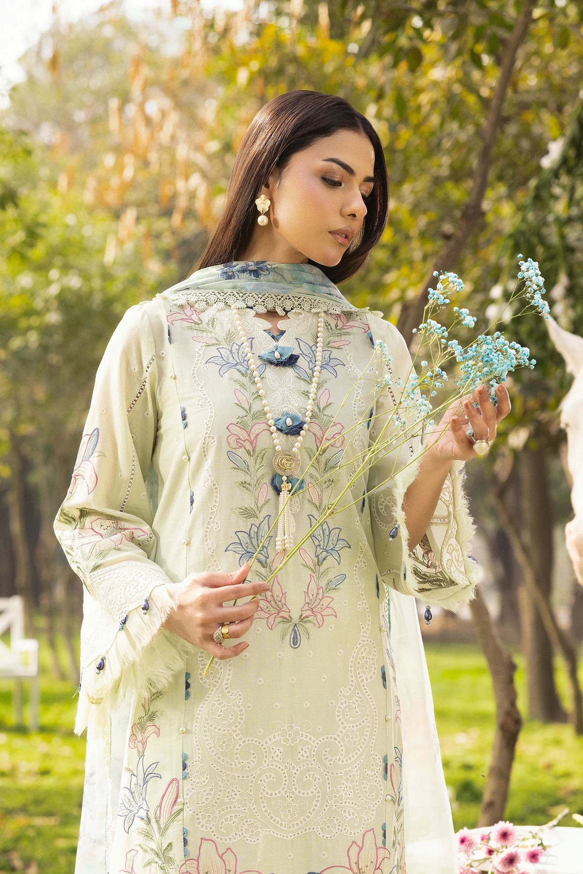 3 Piece – Embroidered Lawn