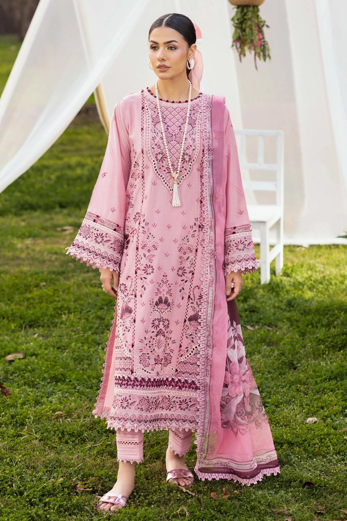 3 Piece – Embroidered Lawn