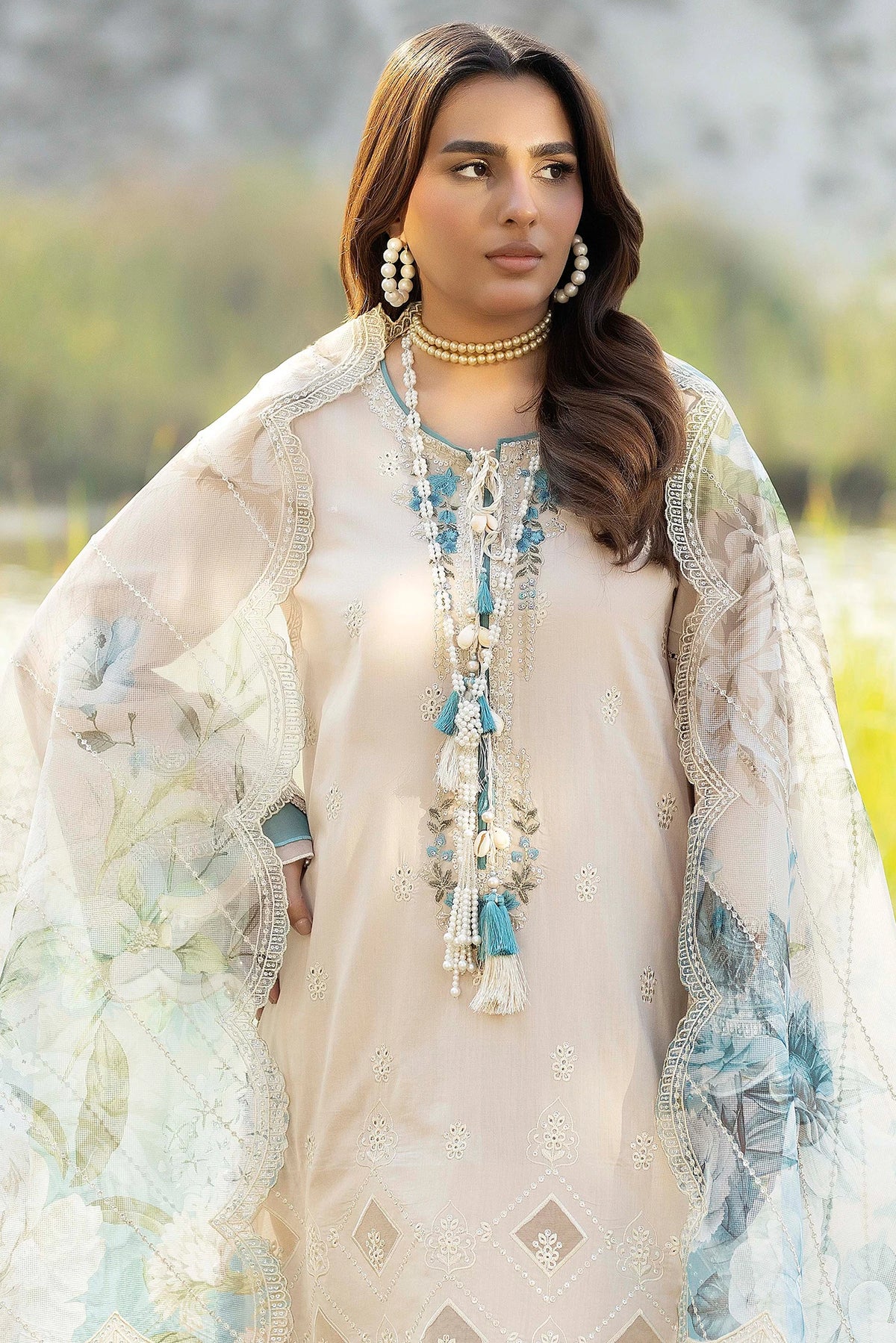 3 Piece – Embroidered Lawn