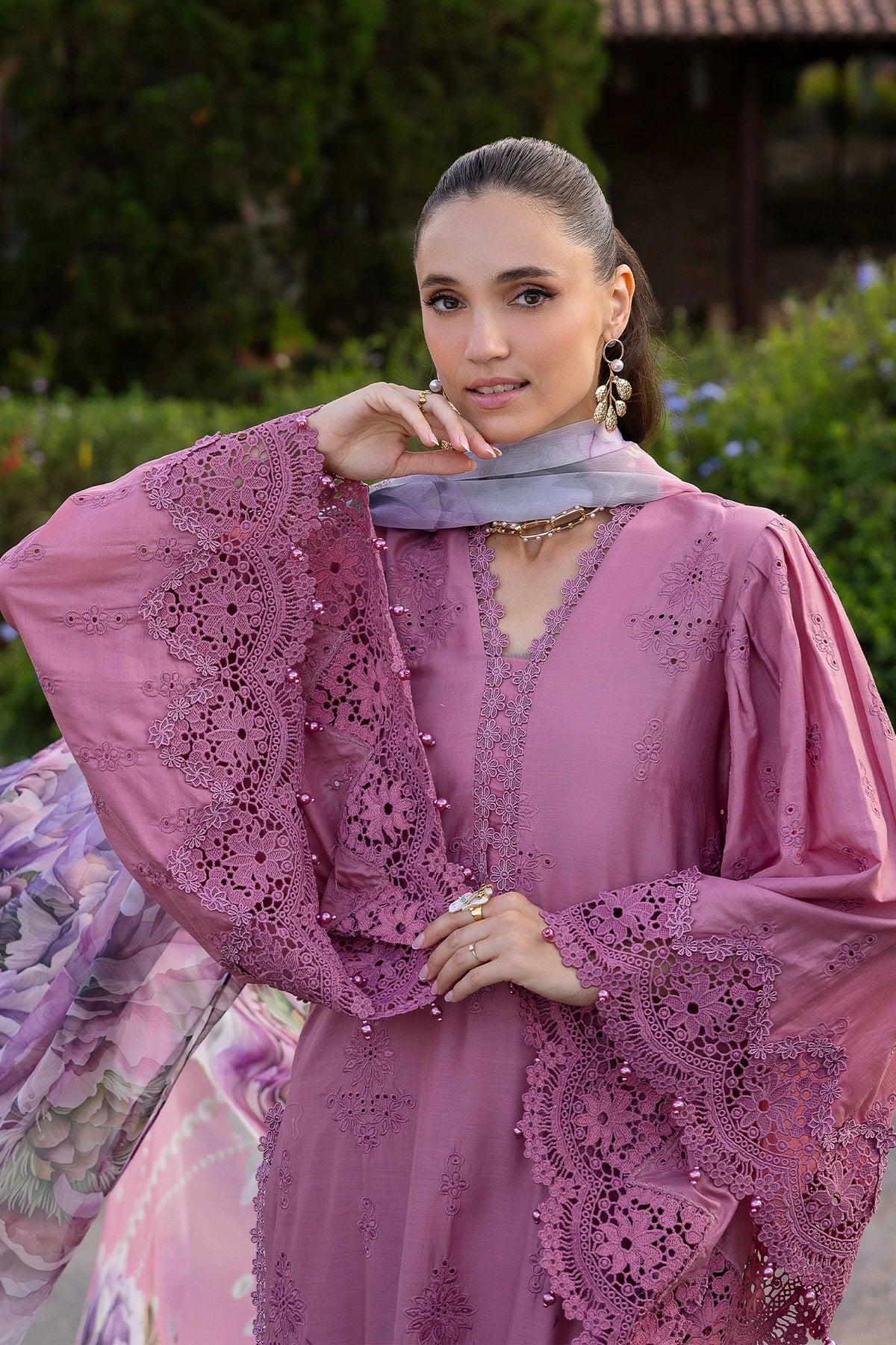 3 Piece – Embroidered Lawn