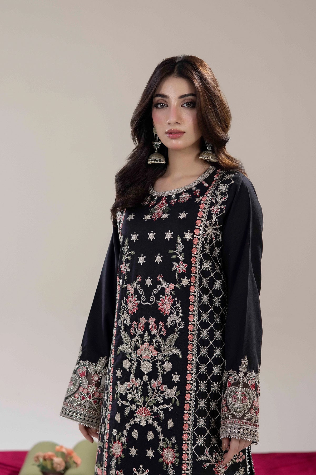 2 Piece – Embroidered Lawn