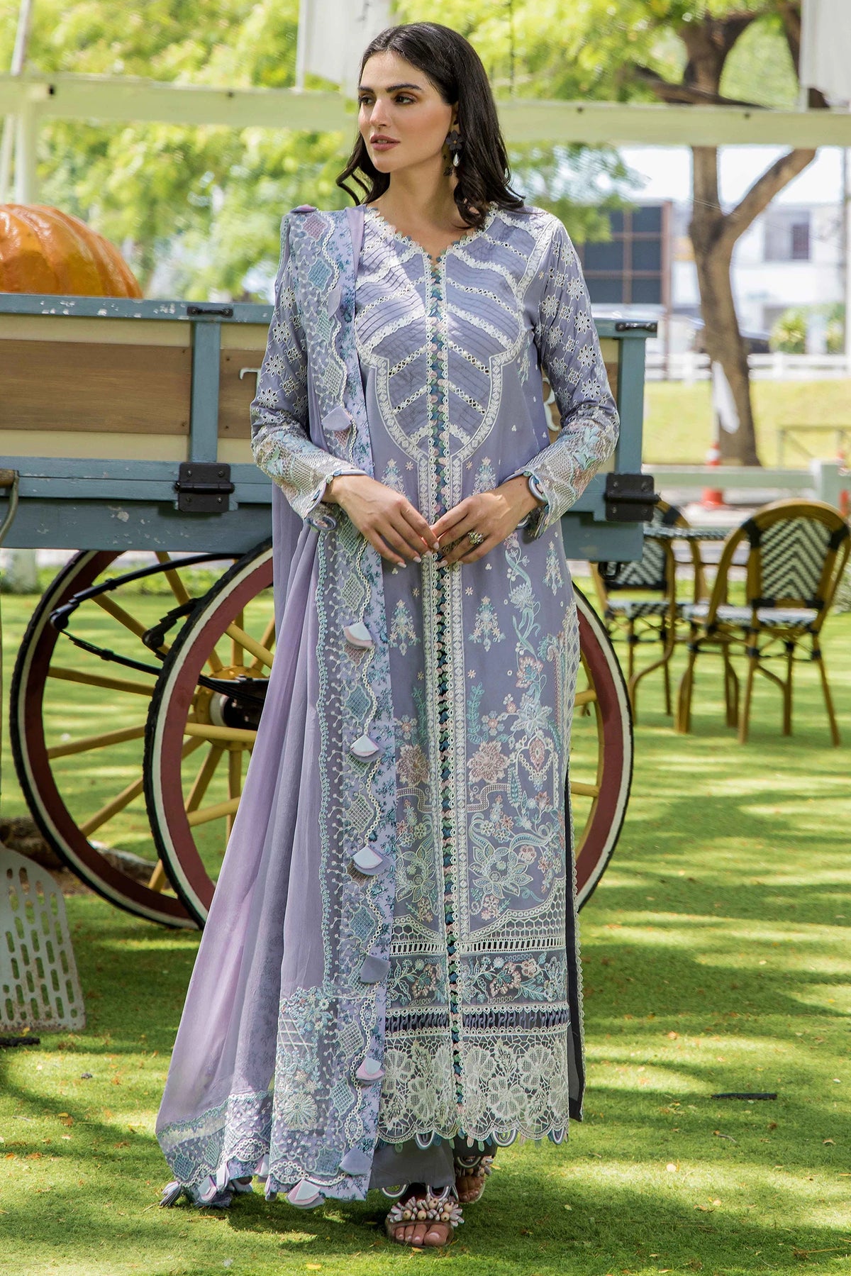 3 Piece – Embroidered Lawn