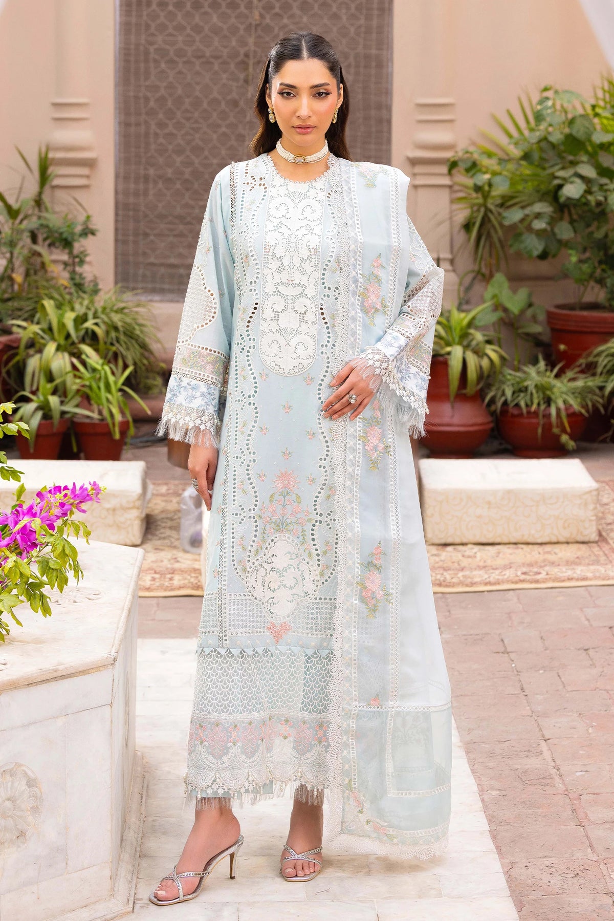 3 Piece – Embroidered Lawn