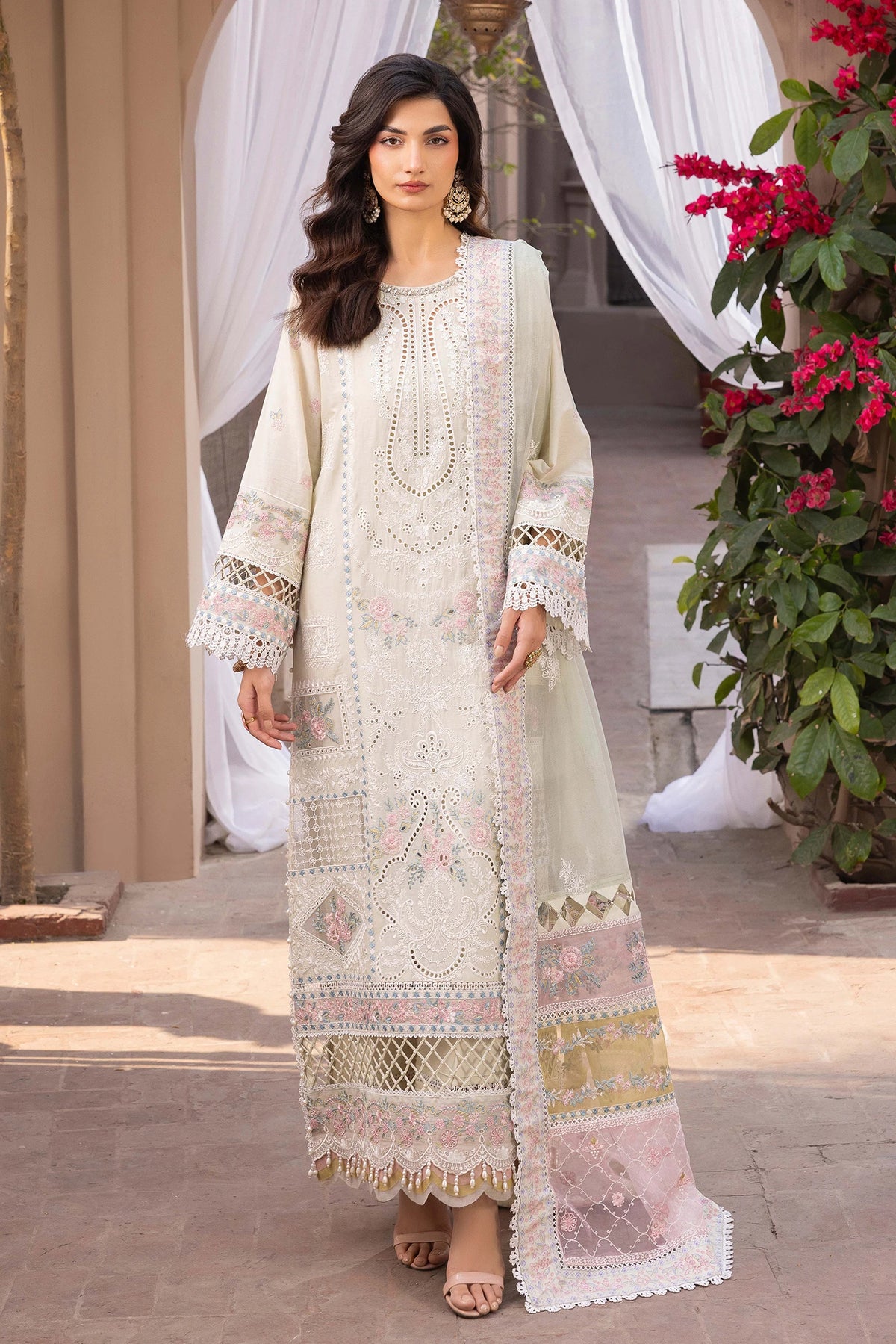 3 Piece – Embroidered Lawn