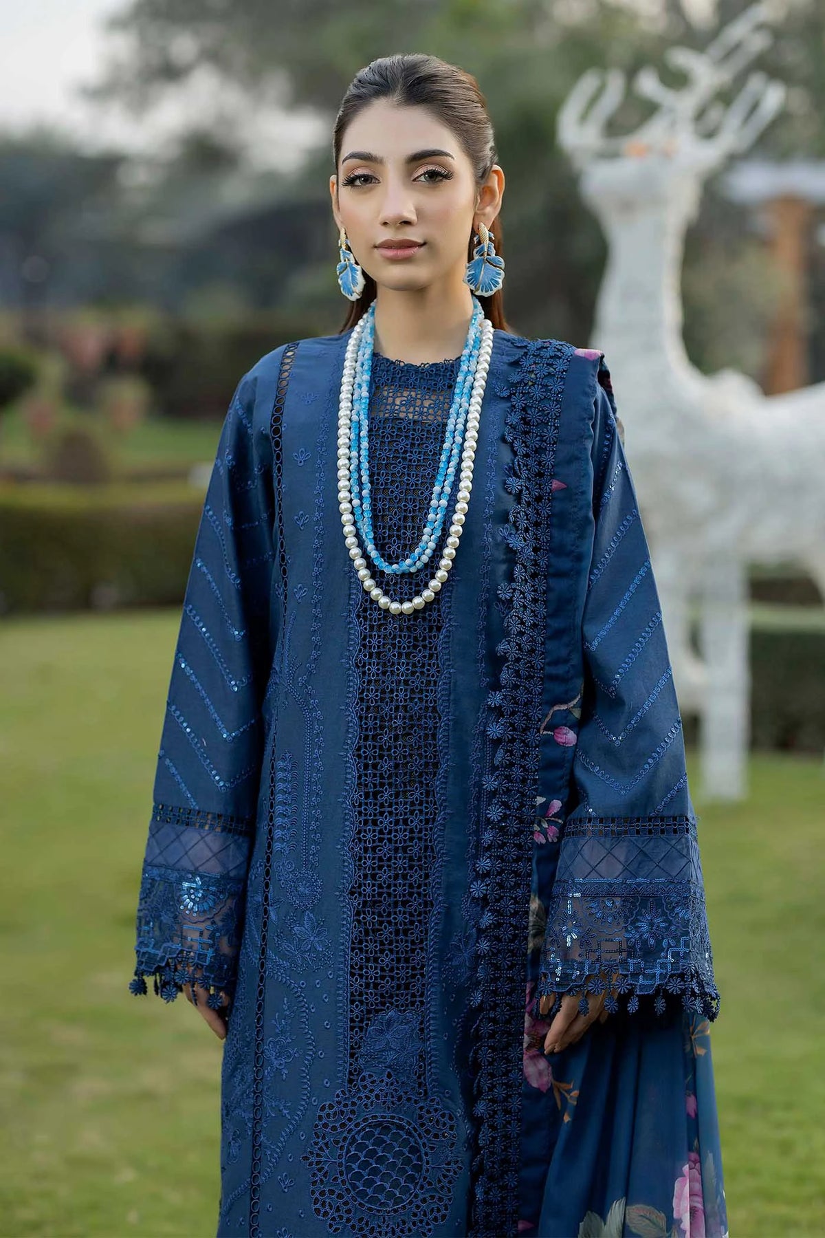 3 Piece – Embroidered Lawn