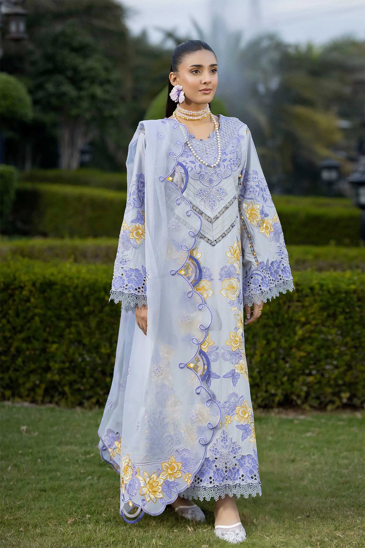3 Piece – Embroidered Lawn
