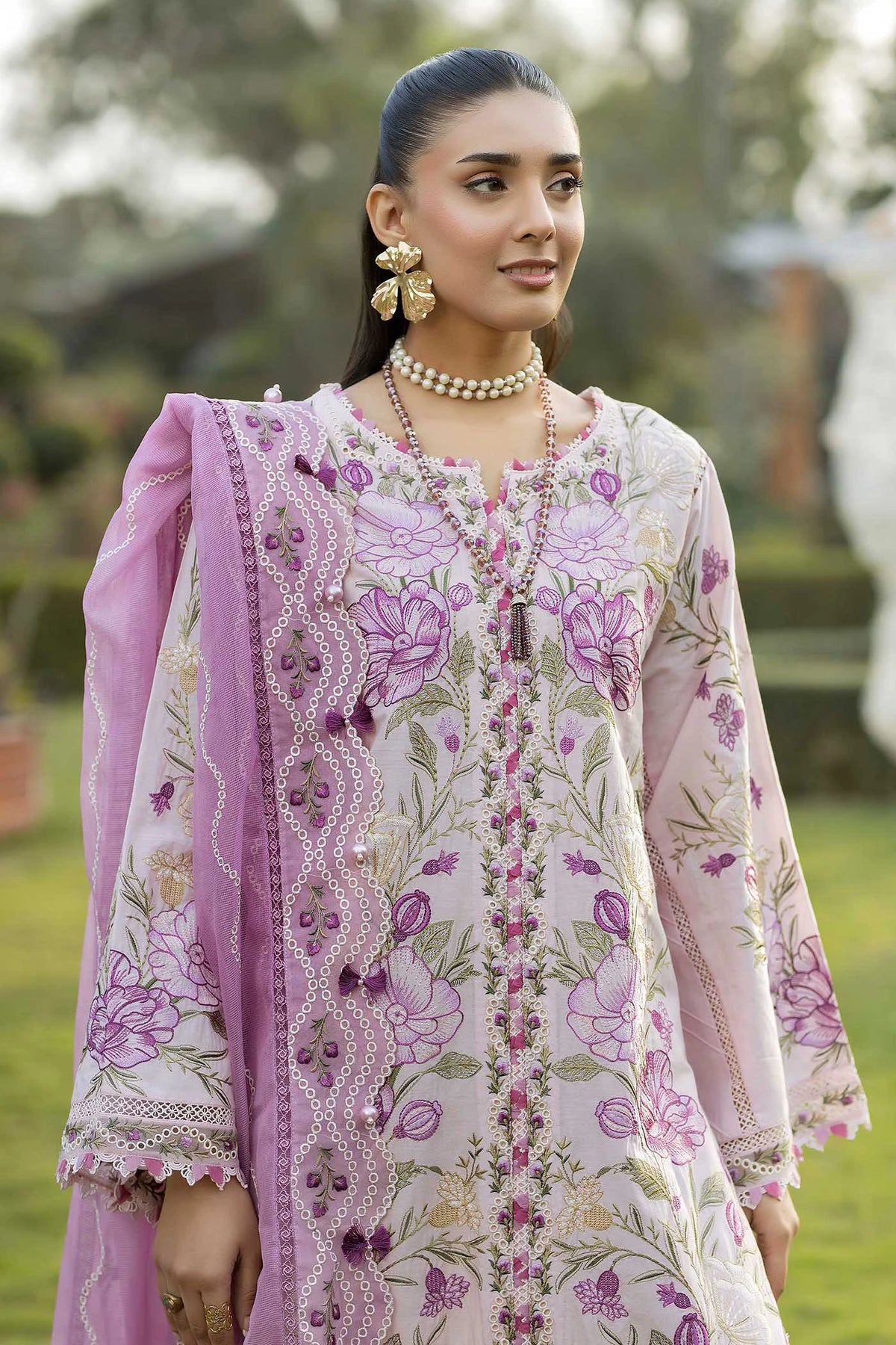 3 Piece – Embroidered Lawn