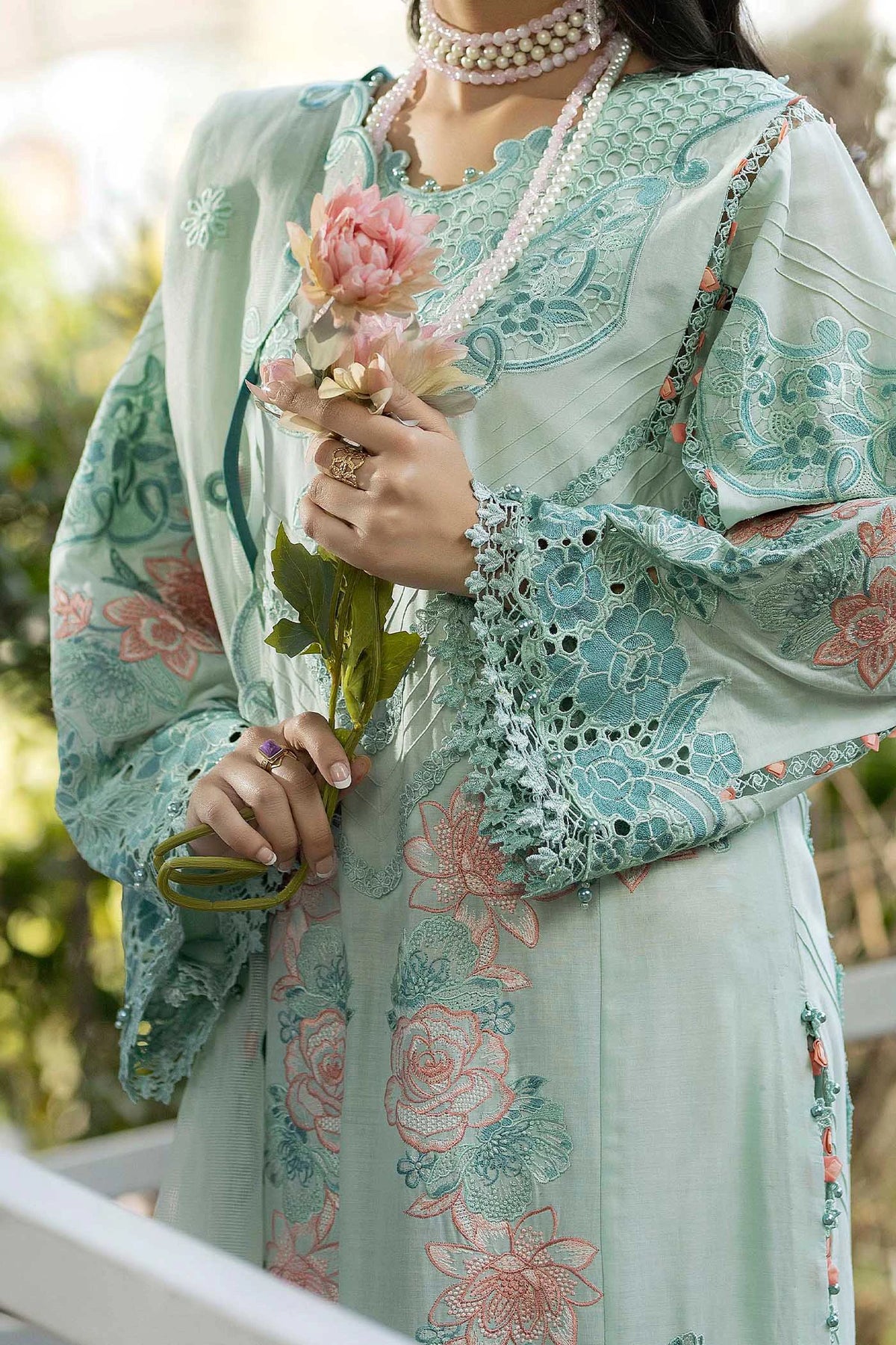 3 Piece – Embroidered Lawn