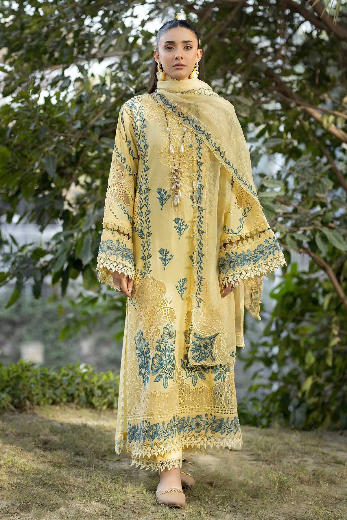 3 Piece – Embroidered Lawn